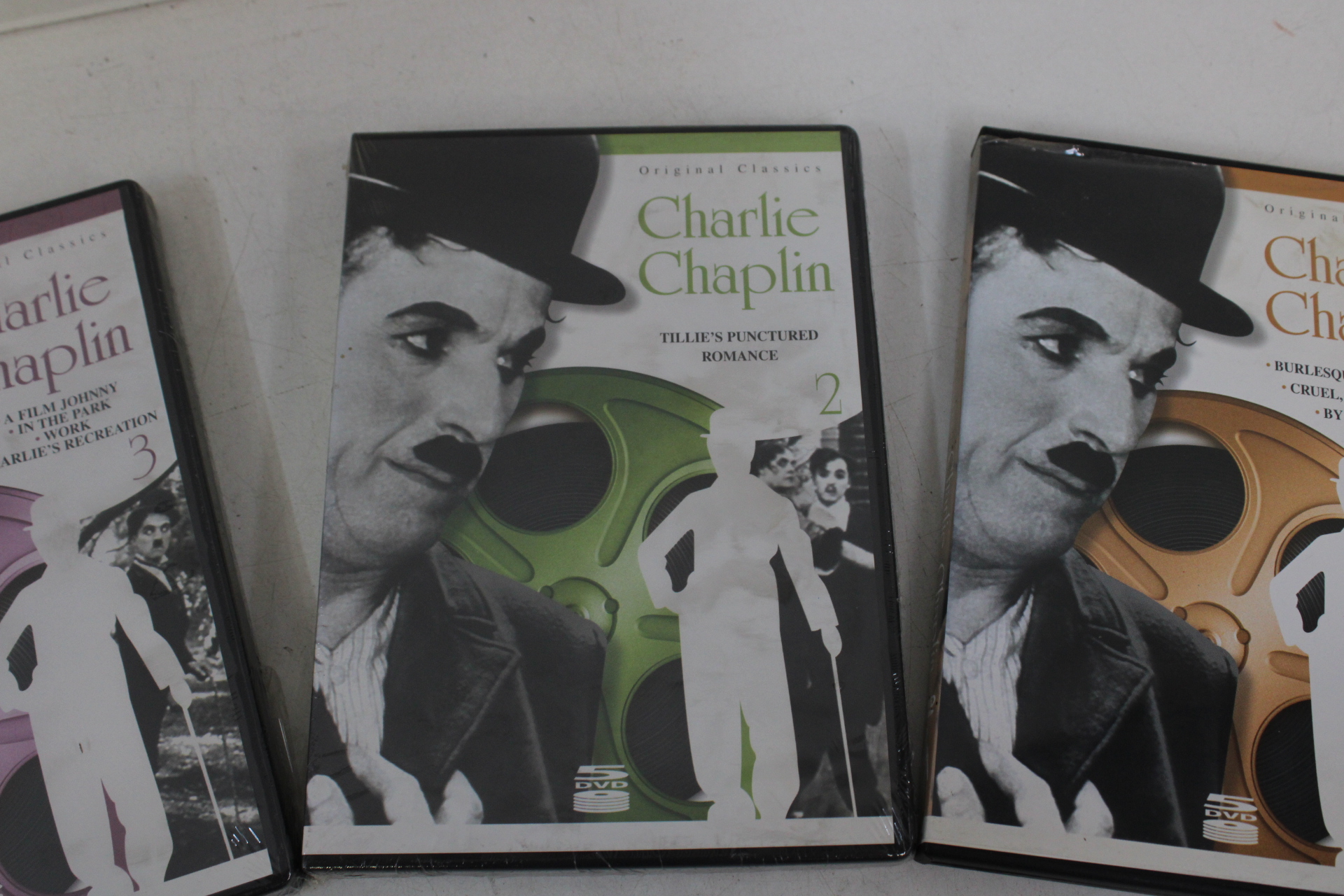 Charlie Chaplin DVD boxset 4 delen' – foto 4 – kavel bij GSD Auctions, Zoeterwoude