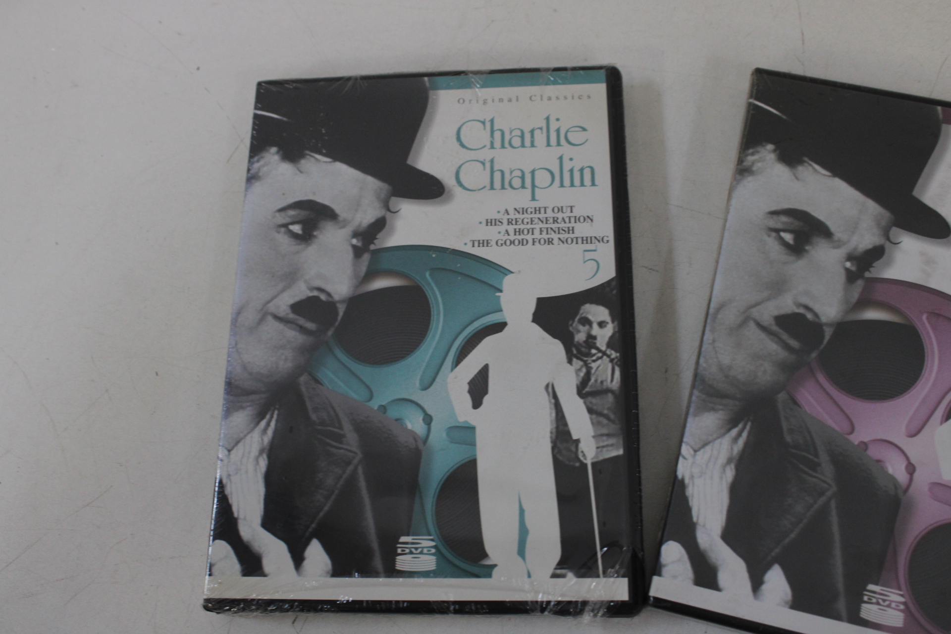 Charlie Chaplin DVD boxset 4 delen' – foto 6 – kavel bij GSD Auctions, Zoeterwoude