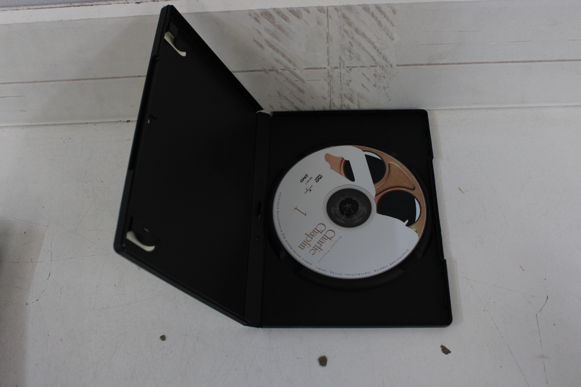 Charlie Chaplin DVD boxset 4 delen' – foto 7 – kavel bij GSD Auctions, Zoeterwoude