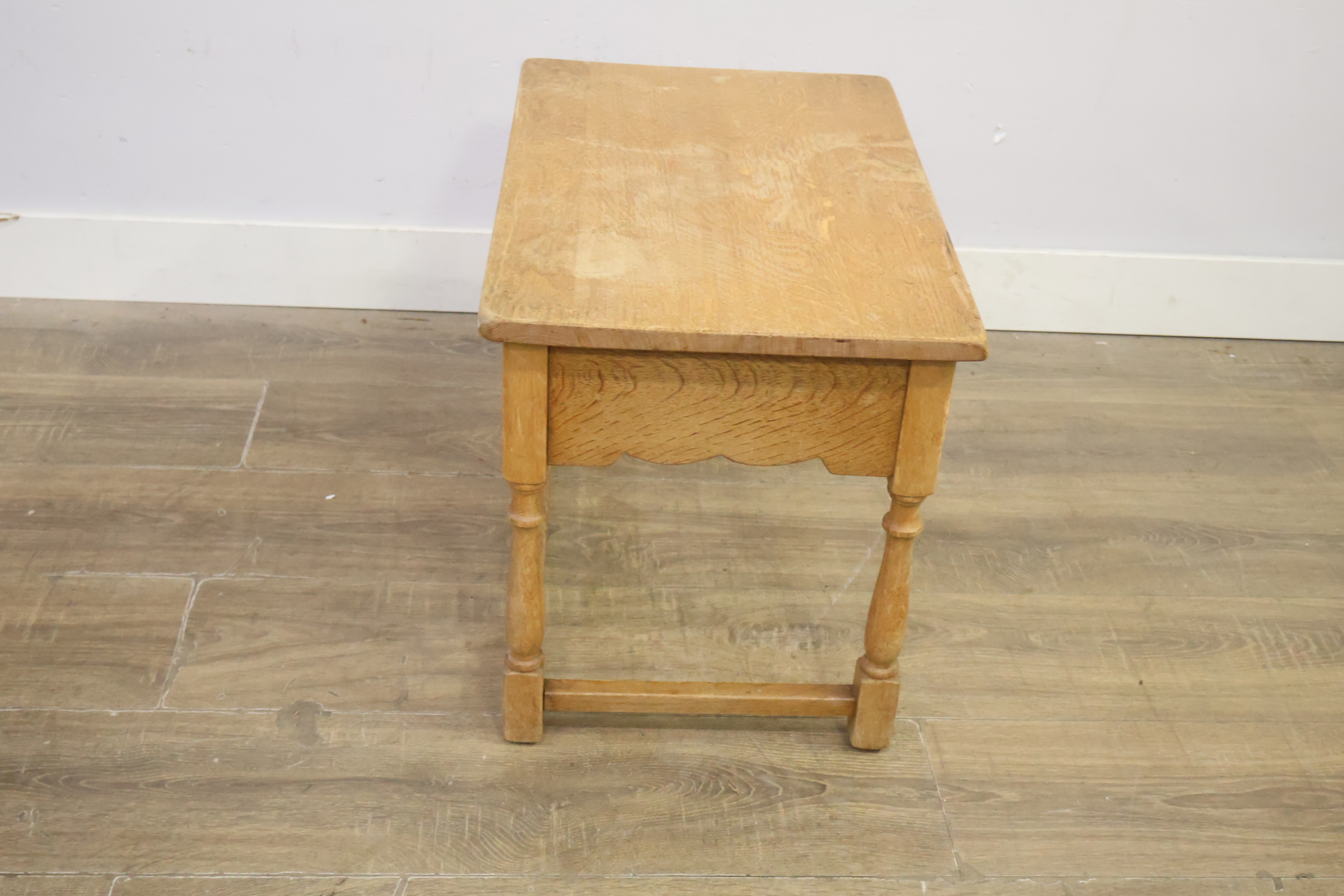 Houten bijzettafel' – foto 3 – kavel bij GSD Auctions, Zoeterwoude