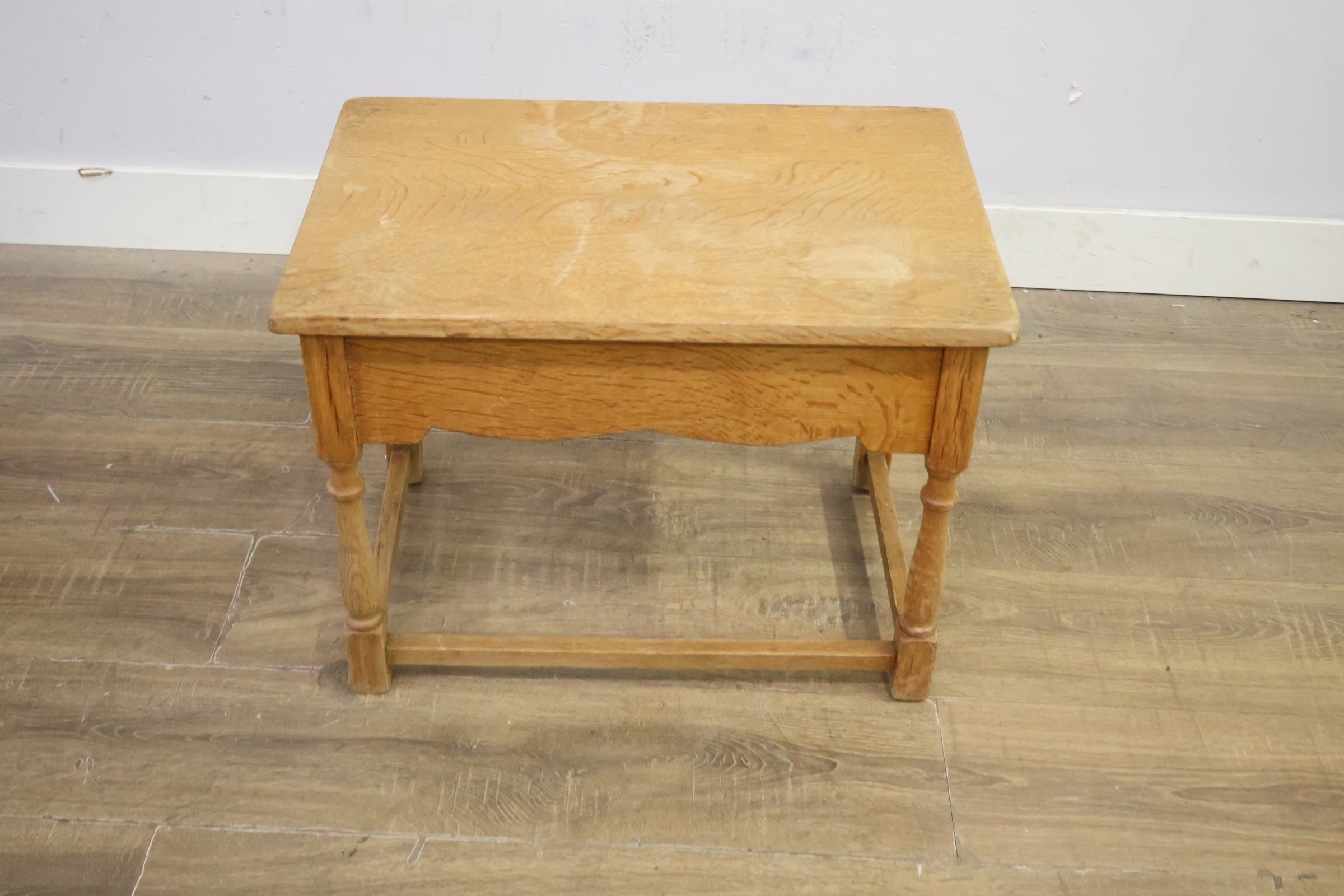 Houten bijzettafel' – foto 6 – kavel bij GSD Auctions, Zoeterwoude