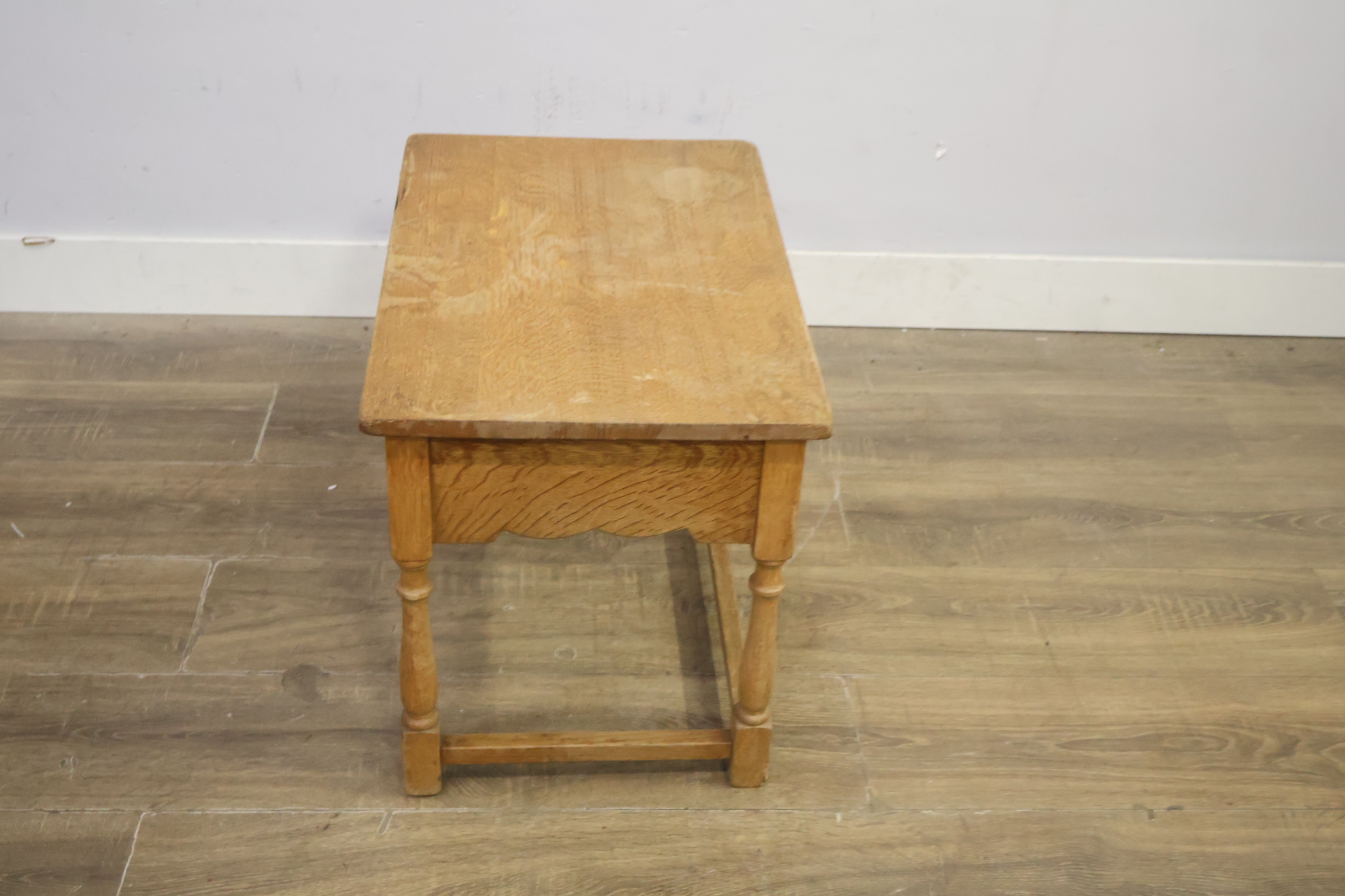 Houten bijzettafel' – foto 8 – kavel bij GSD Auctions, Zoeterwoude