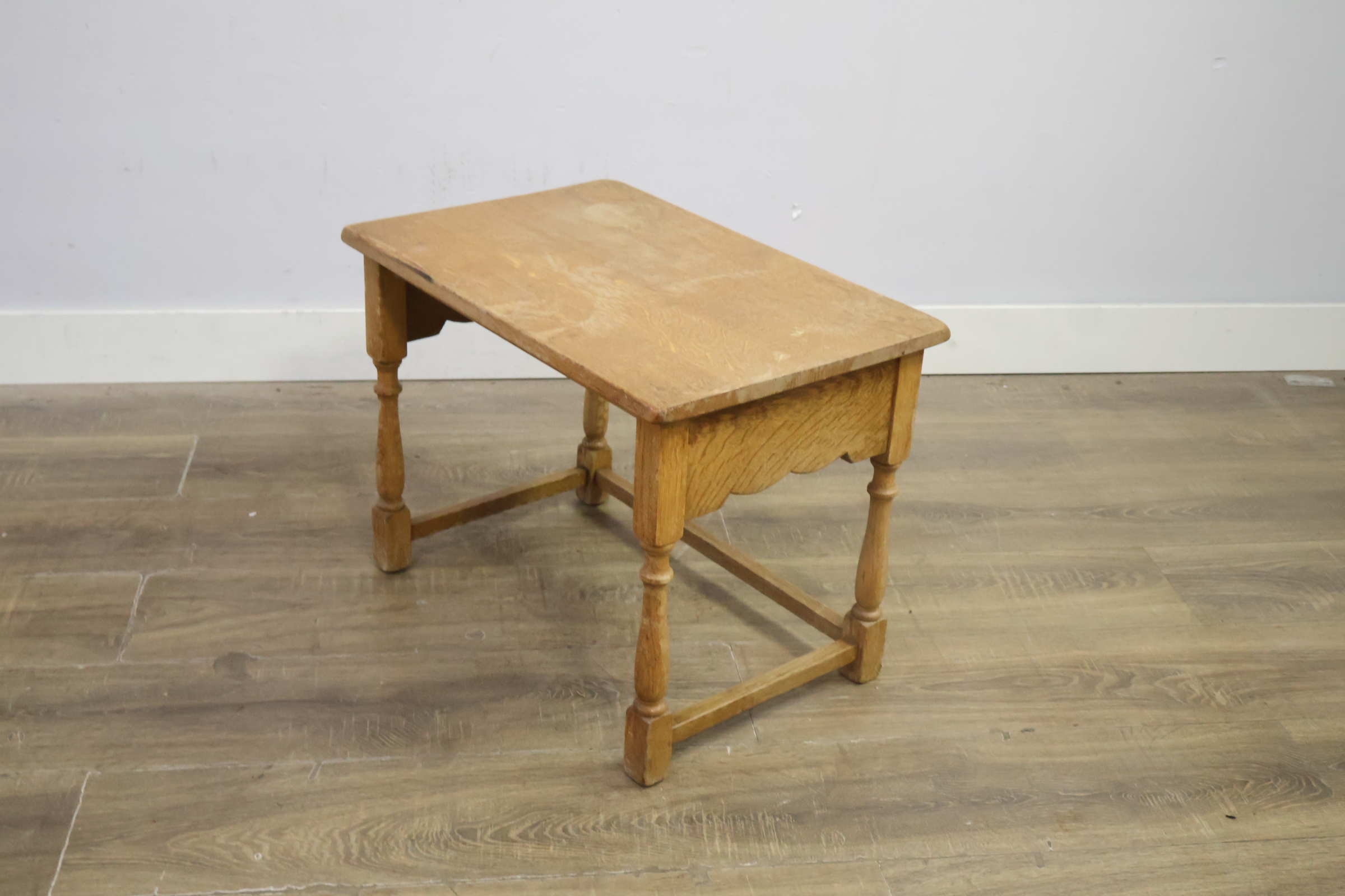 Houten bijzettafel' – foto 9 – kavel bij GSD Auctions, Zoeterwoude