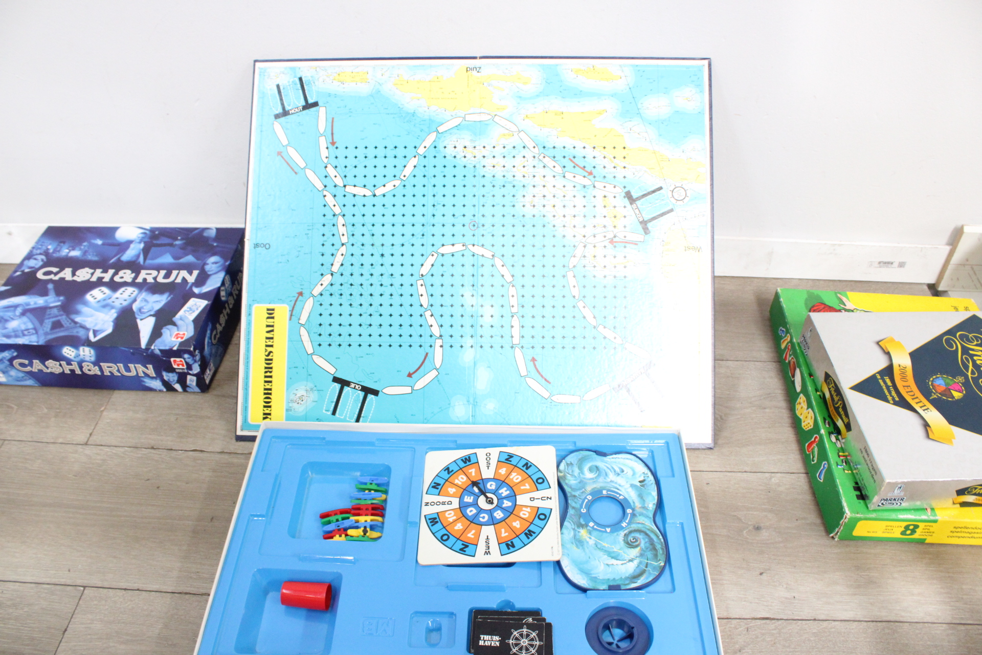 Spellenpakket met oa Trivial Pursuit, Cash & Run' – foto 10 – kavel bij GSD Auctions, Zoeterwoude