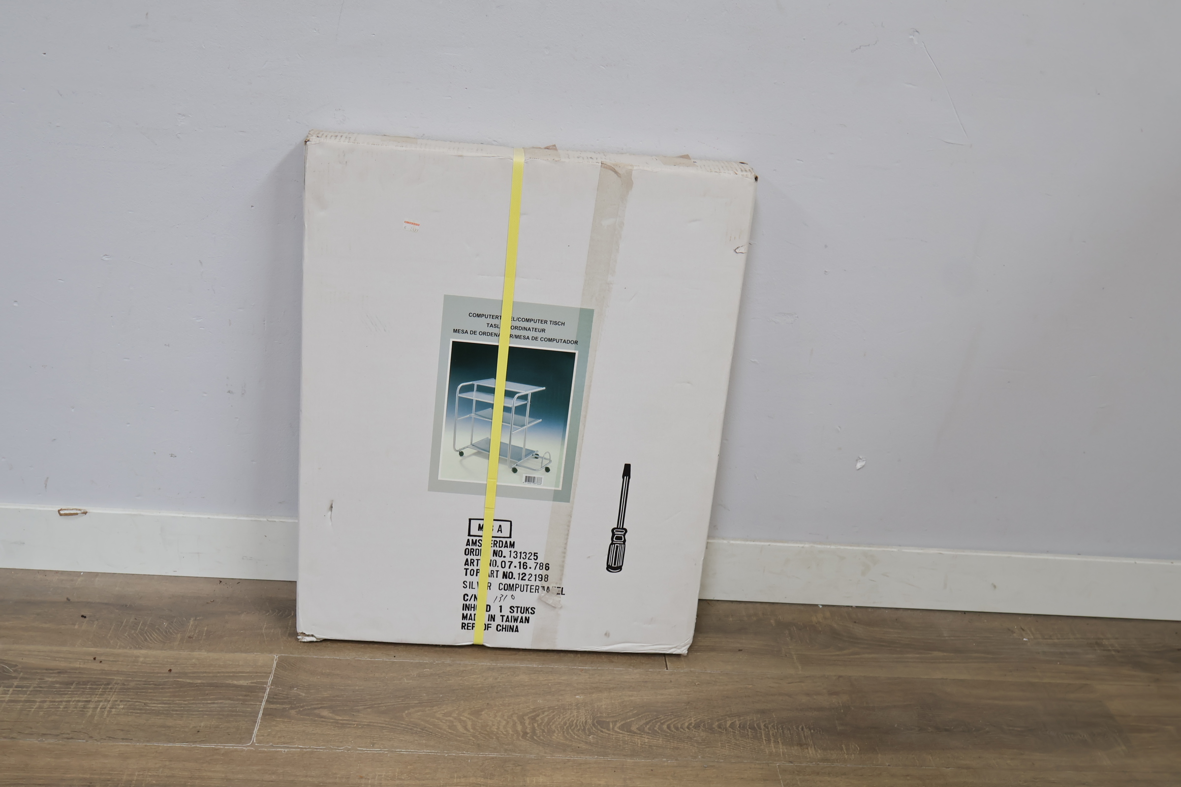Computer Unit Tafel op wieltjes' – foto 3 – kavel bij GSD Auctions, Zoeterwoude