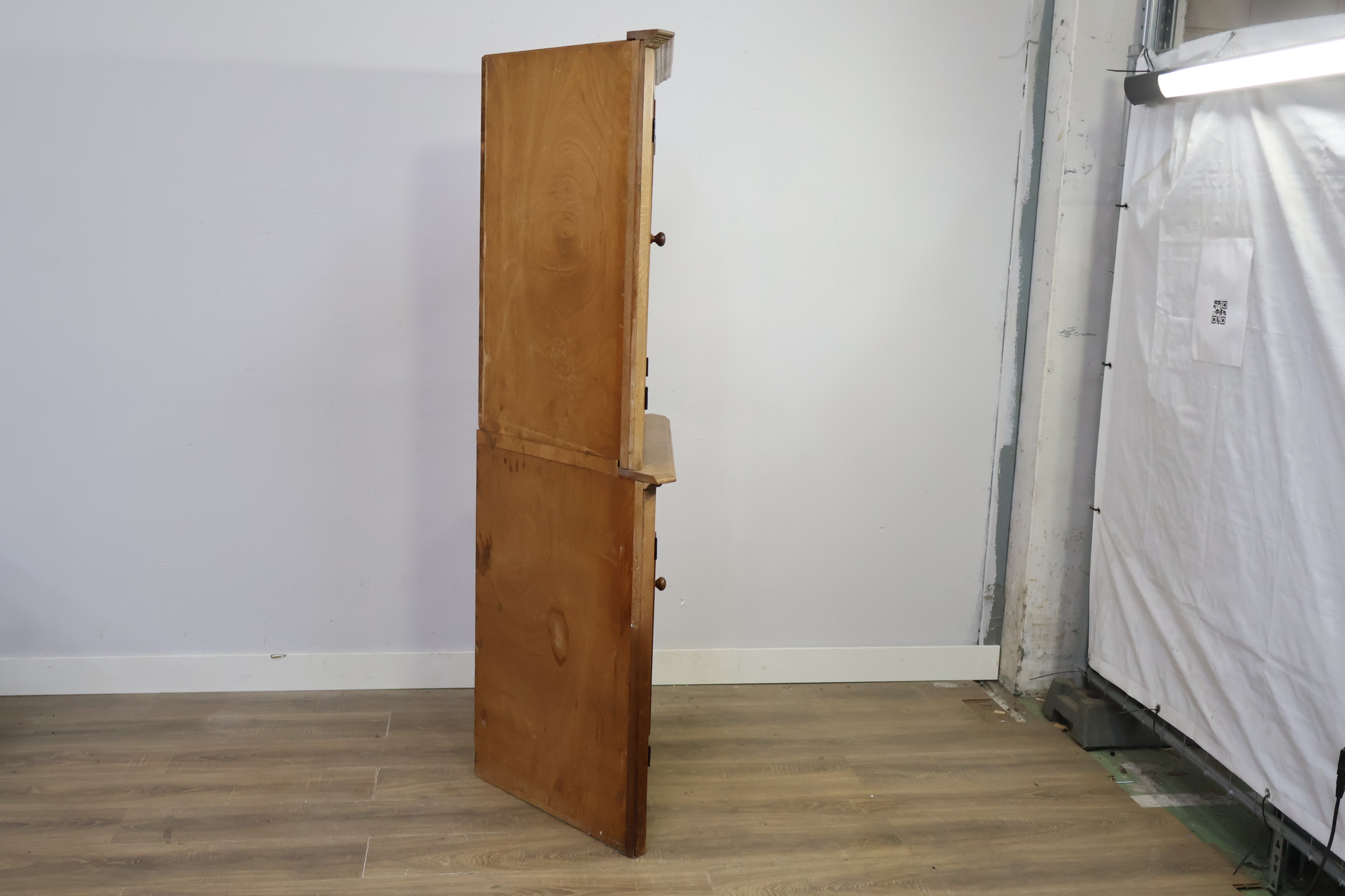 Hoekkast van eikenhout met glasdeuren' – foto 3 – kavel bij GSD Auctions, Zoeterwoude