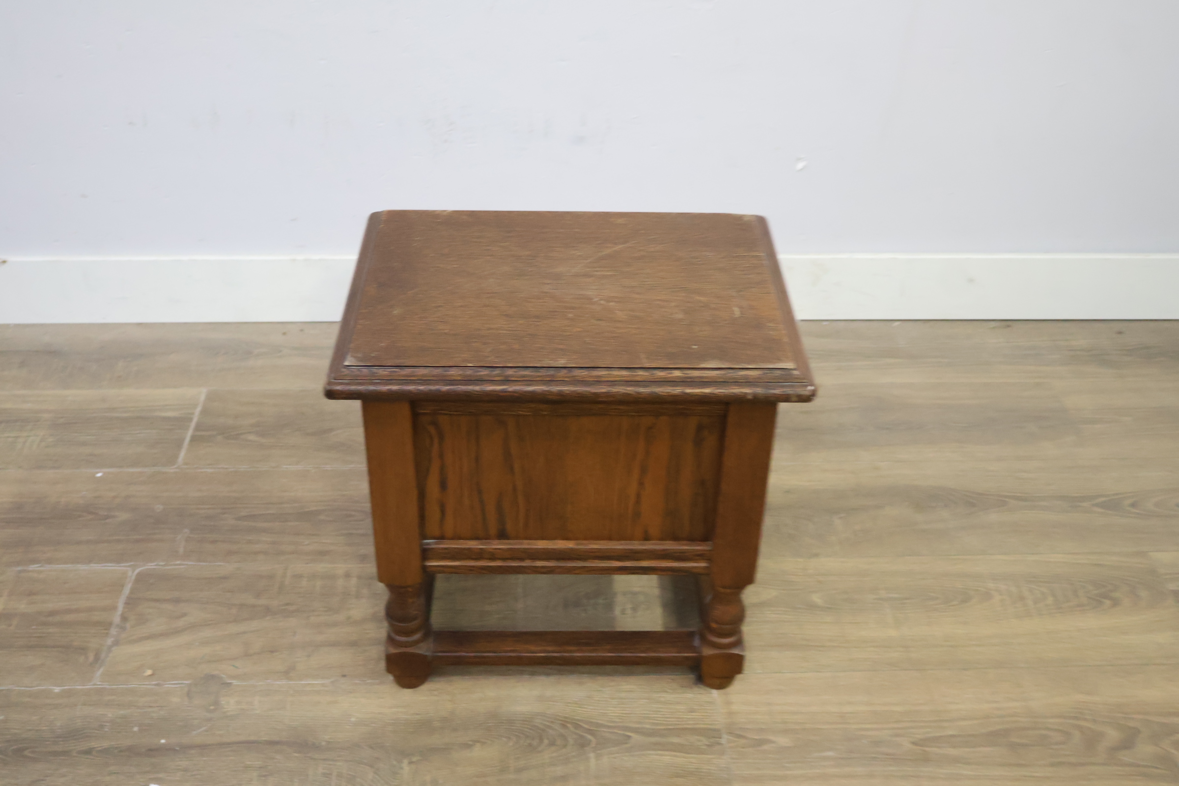 Houten ladeblok met twee laden' – foto 6 – kavel bij GSD Auctions, Zoeterwoude
