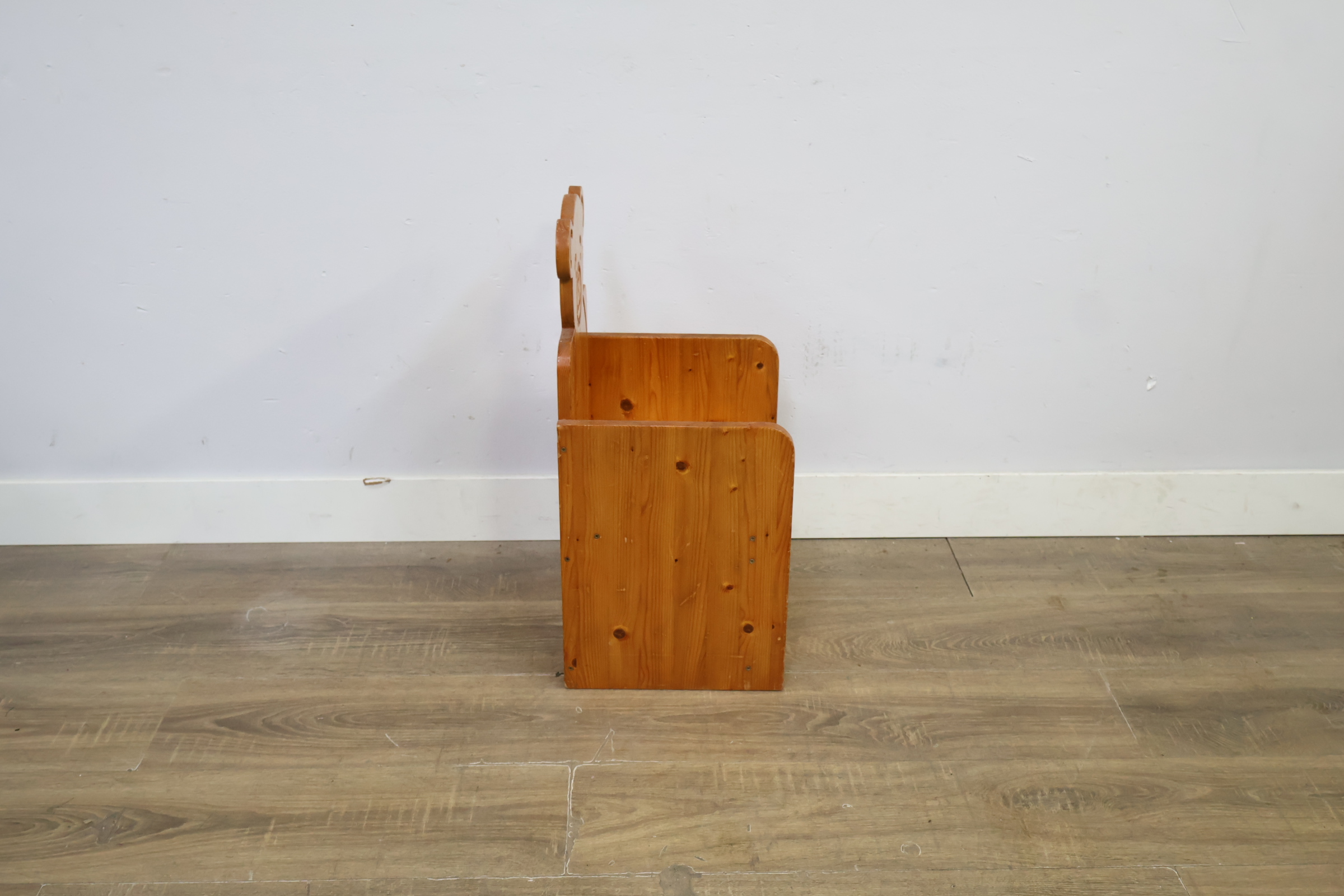 Houten kinderstoel' – foto 3 – kavel bij GSD Auctions, Zoeterwoude