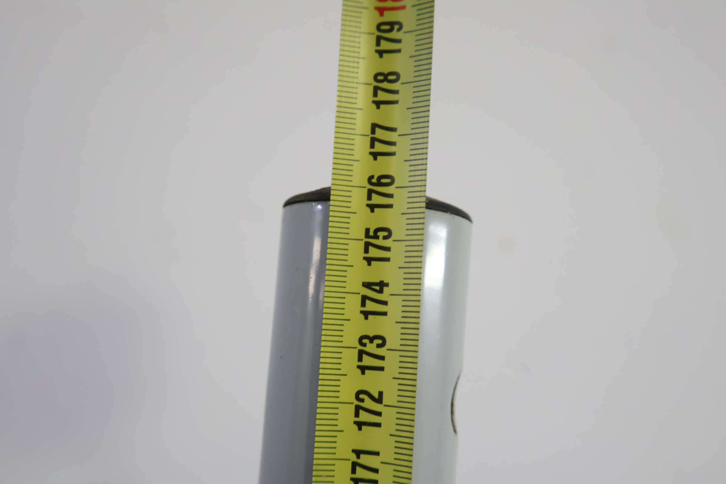 Kapstok met zwarte knoppen' – foto 9 – kavel bij GSD Auctions, Zoeterwoude
