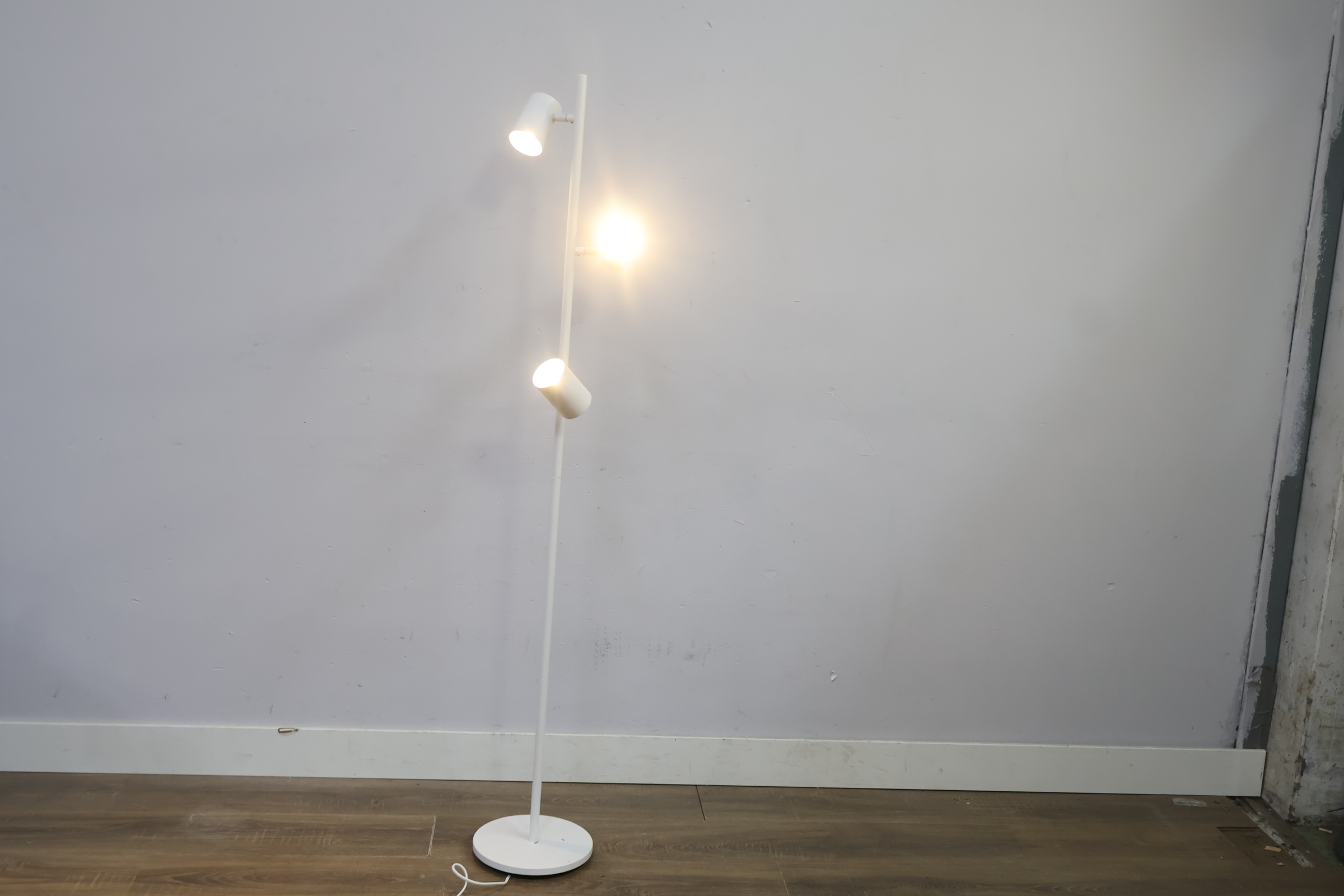 IKEA NYMANE Vloerlamp' – foto 4 – kavel bij GSD Auctions, Zoeterwoude