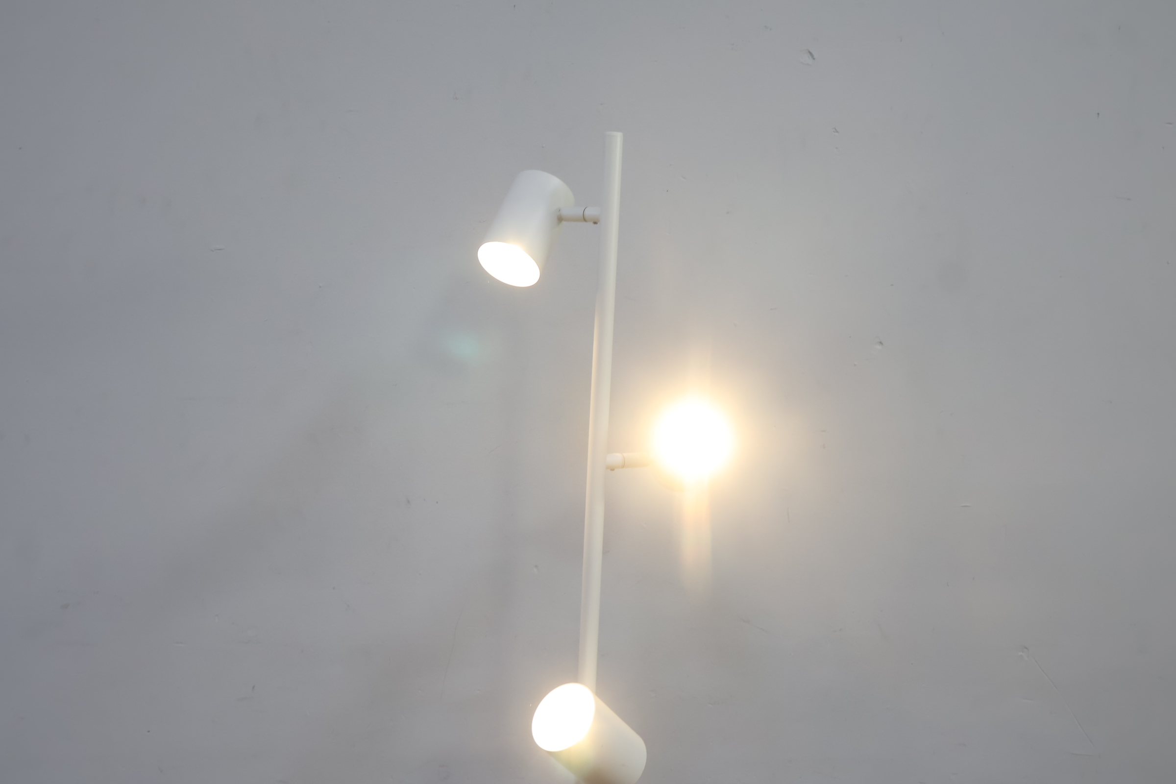 IKEA NYMANE Vloerlamp' – foto 5 – kavel bij GSD Auctions, Zoeterwoude