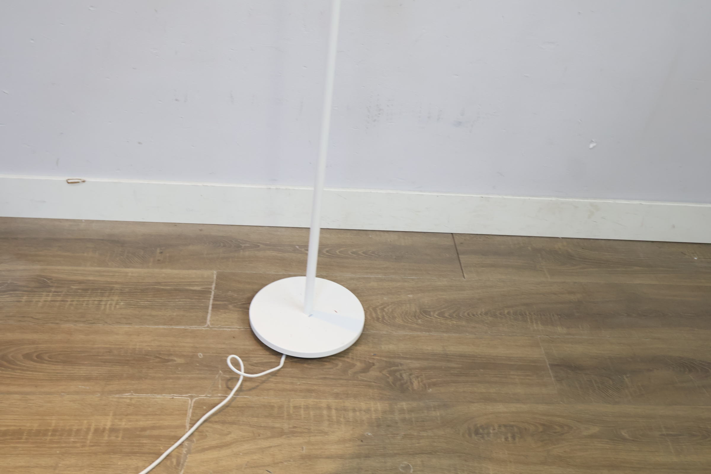IKEA NYMANE Vloerlamp' – foto 6 – kavel bij GSD Auctions, Zoeterwoude