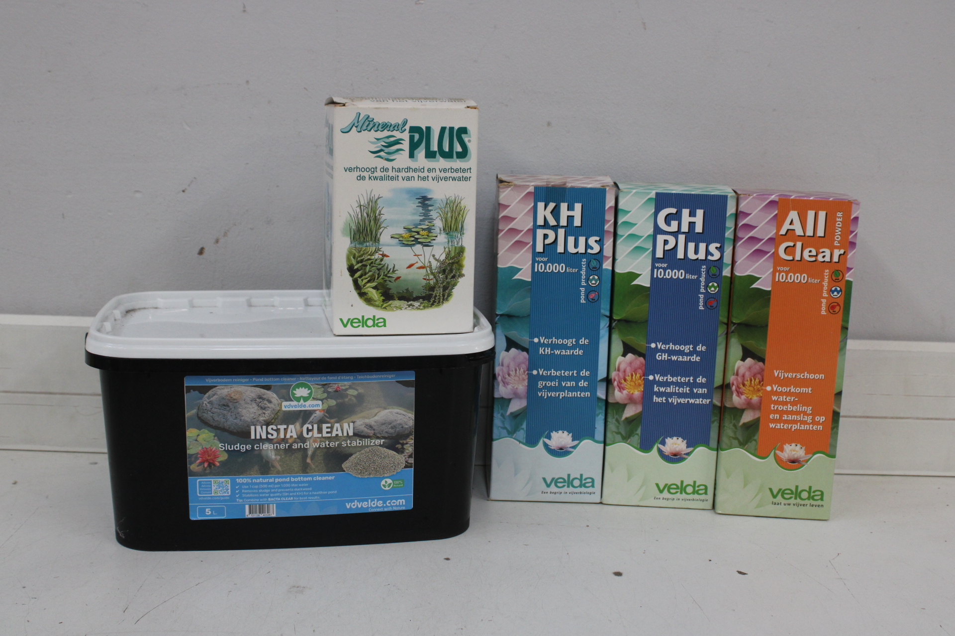 Velda vijverproducten en waterreiniger' – foto 2 – kavel bij GSD Auctions, Zoeterwoude