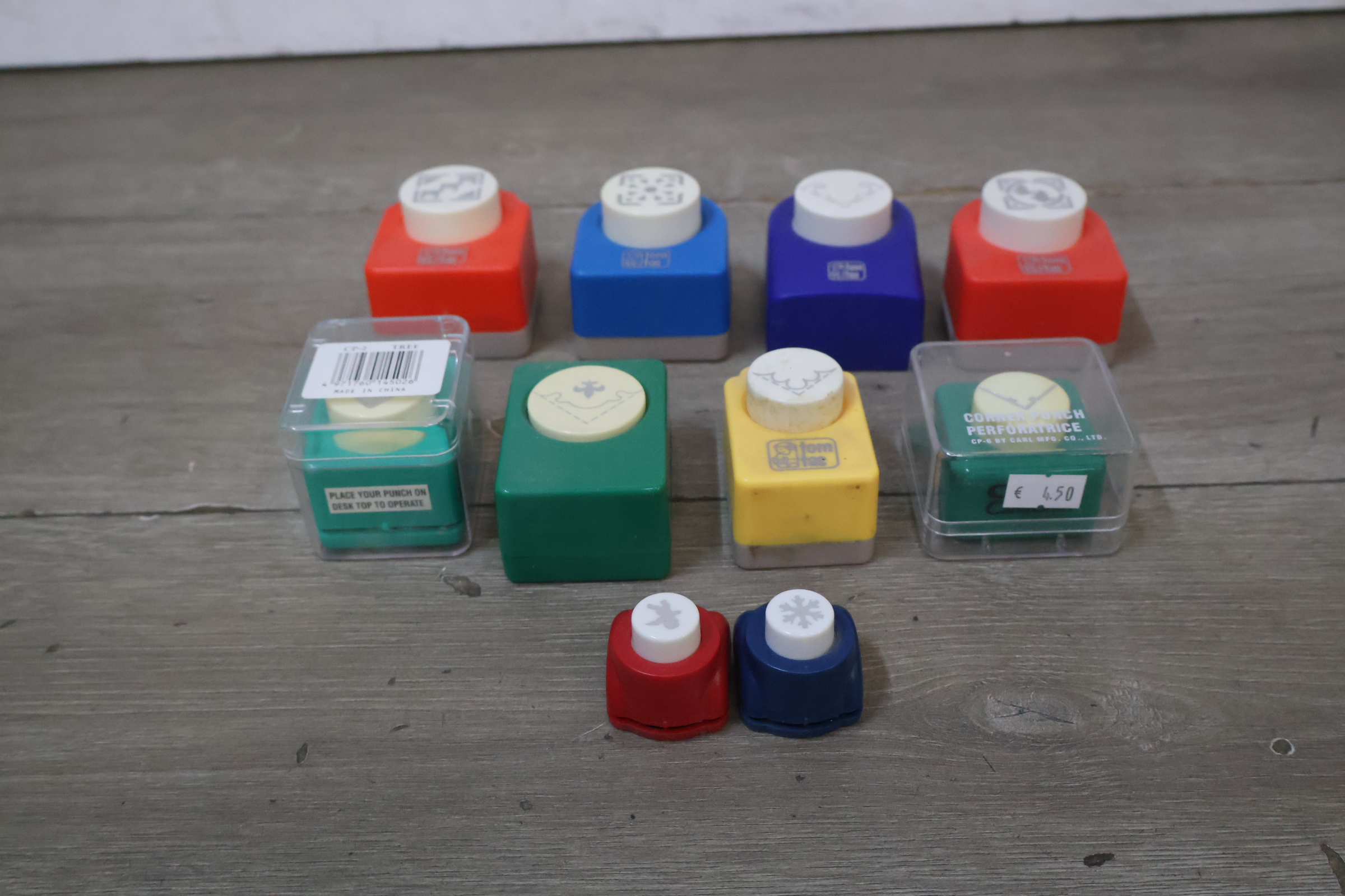 Set stansapparaten met verschillende vormen' – foto 3 – kavel bij GSD Auctions, Zoeterwoude