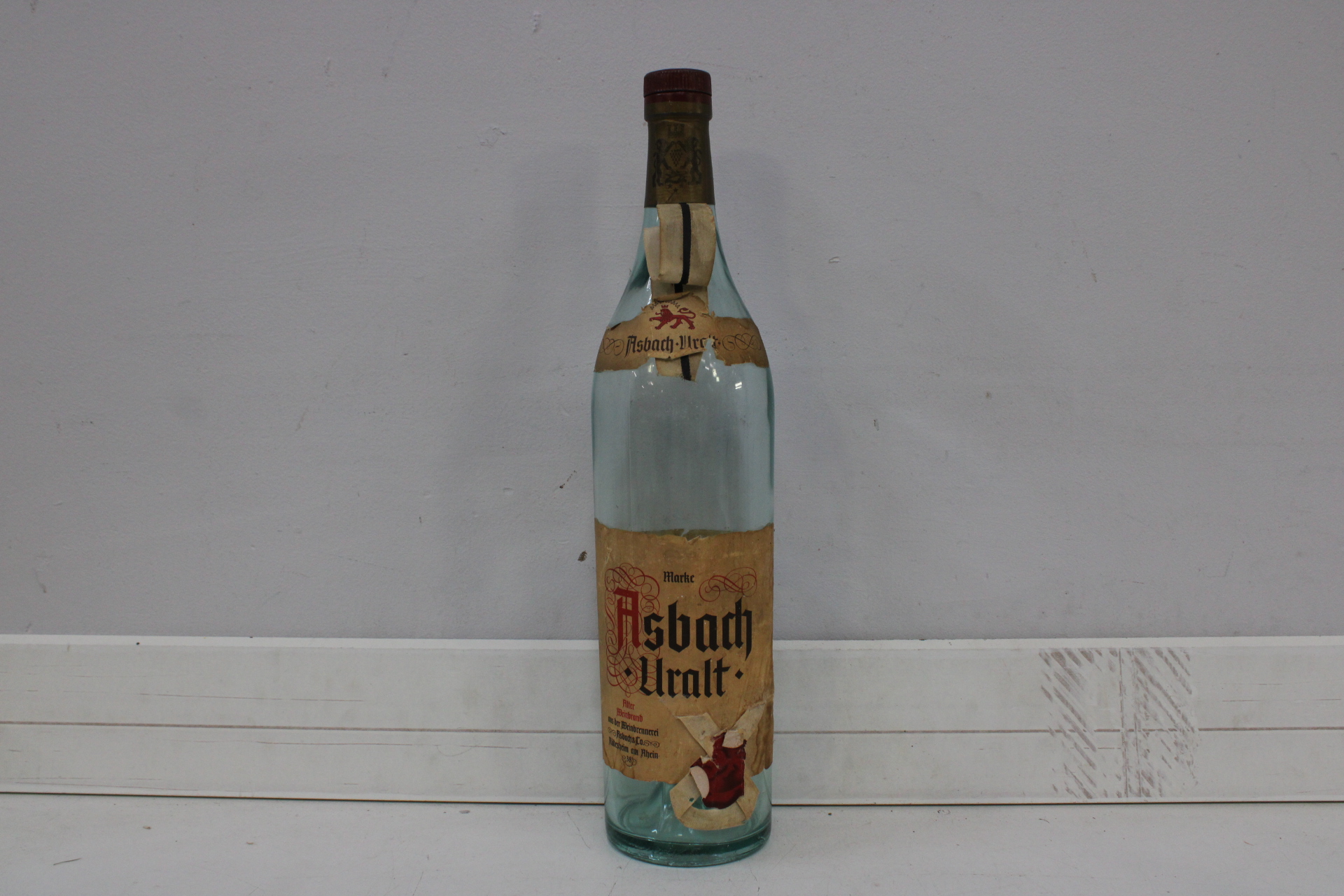 Decoratieve Asbach Uralt Fles Jenever (leeg)' – foto 2 – kavel bij GSD Auctions, Zoeterwoude