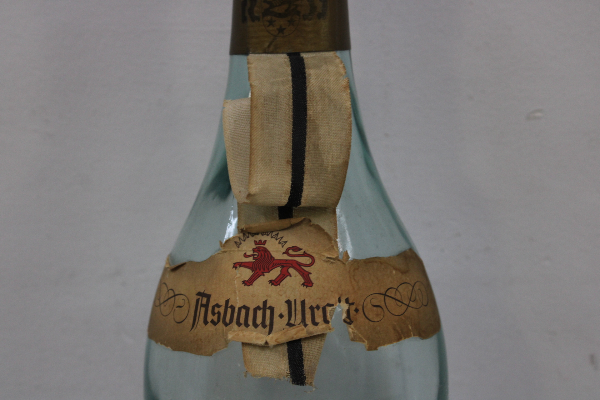 Decoratieve Asbach Uralt Fles Jenever (leeg)' – foto 4 – kavel bij GSD Auctions, Zoeterwoude