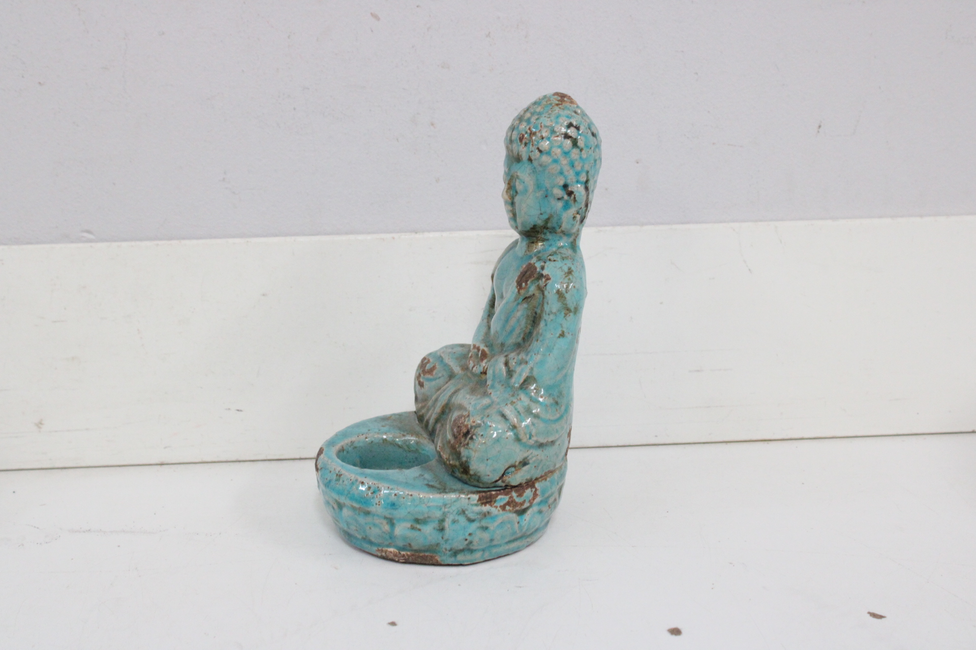 Set van twee keramische Boeddha beelden' – foto 7 – kavel bij GSD Auctions, Zoeterwoude