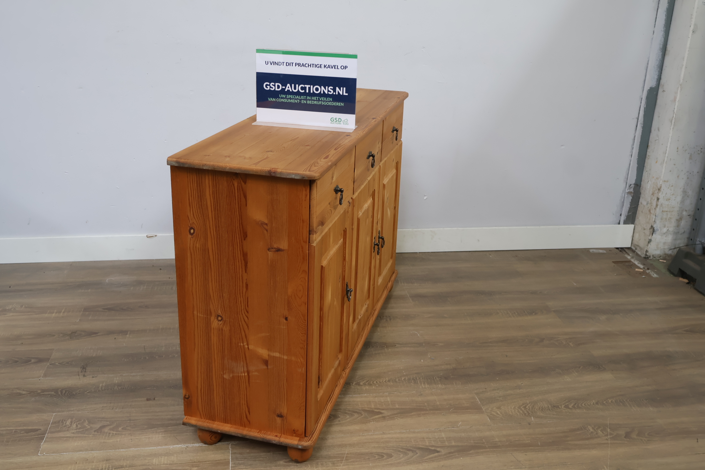 Grenen Houten Dressoir' – foto 2 – kavel bij GSD Auctions, Zoeterwoude