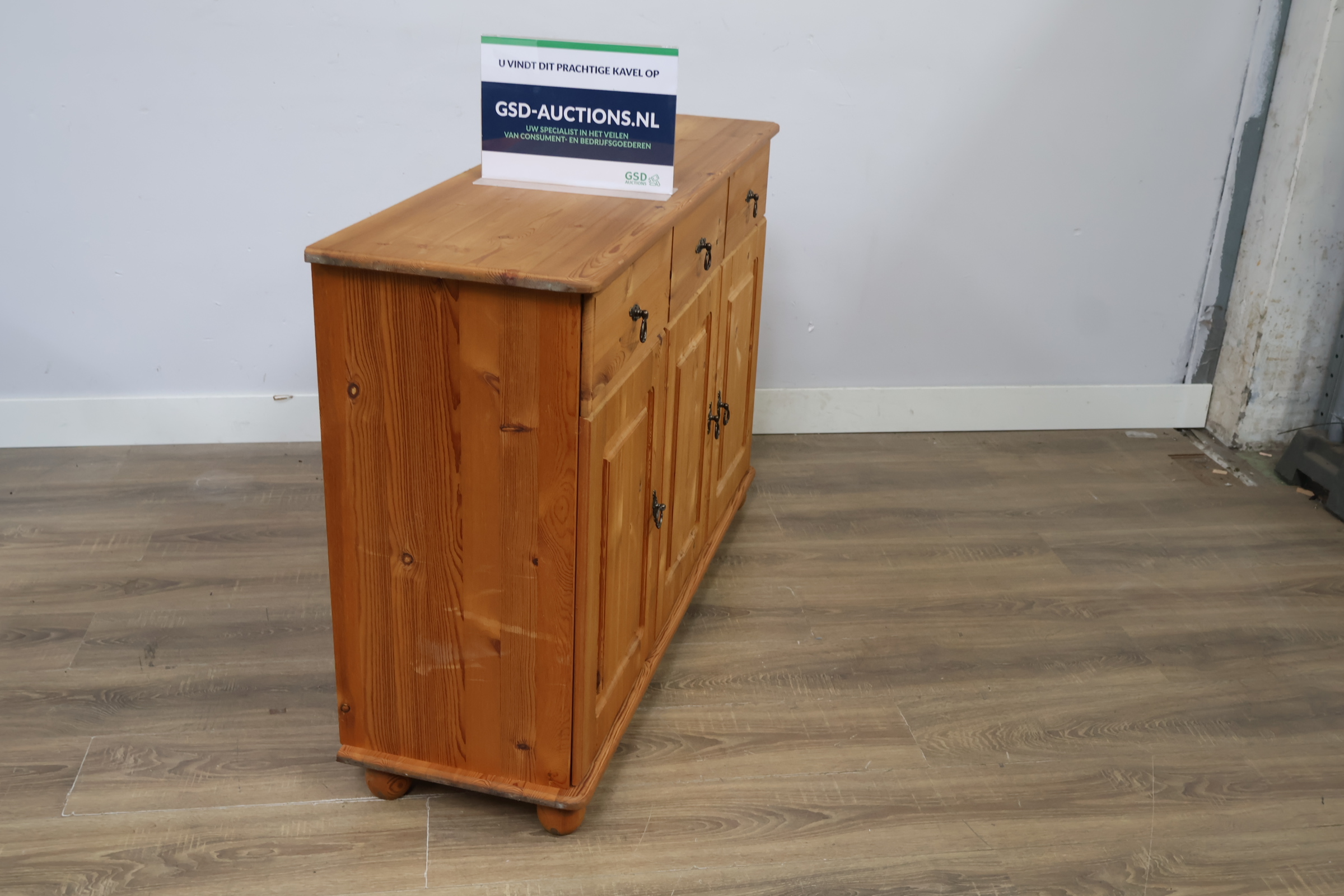Grenen Houten Dressoir' – foto 3 – kavel bij GSD Auctions, Zoeterwoude