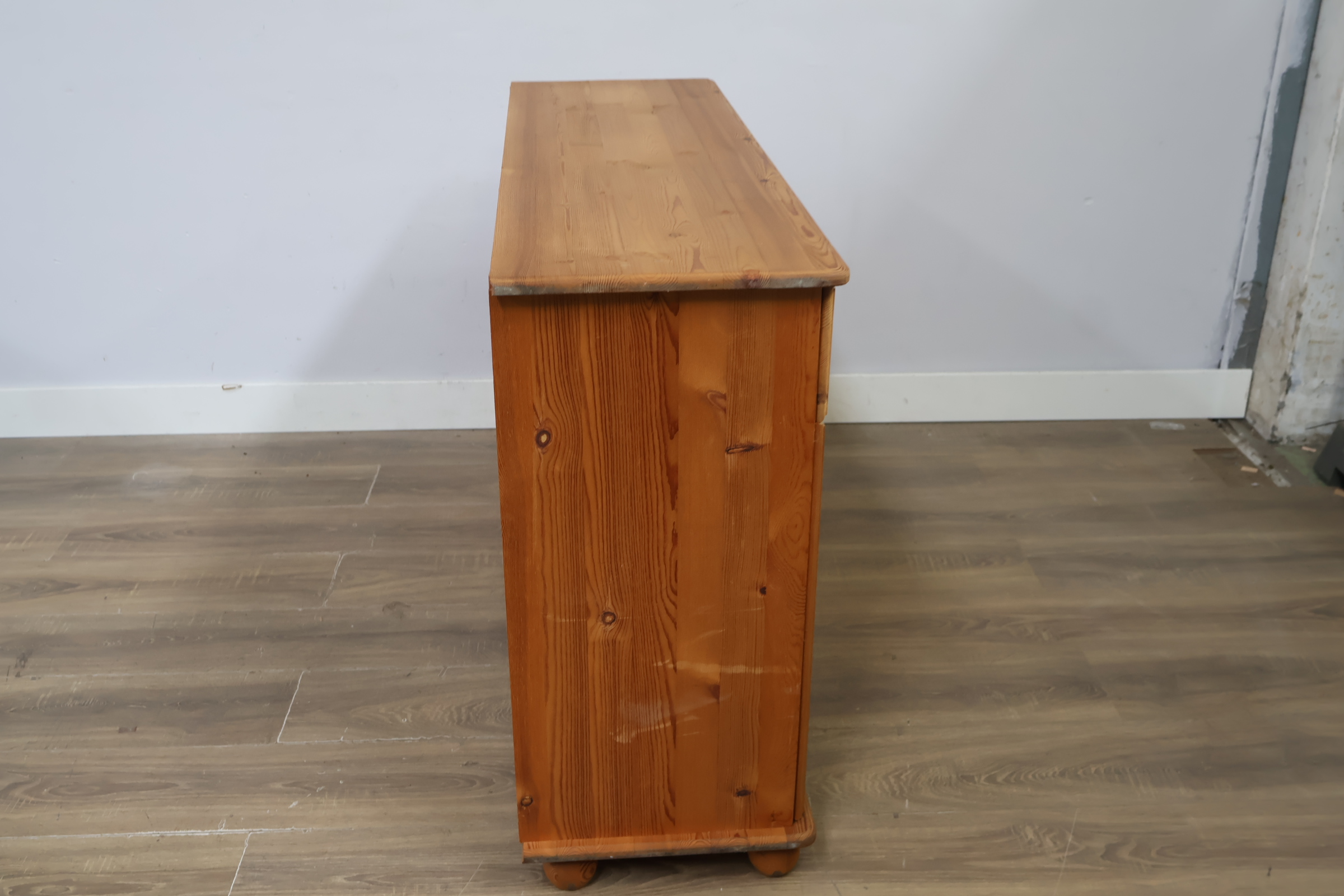 Grenen Houten Dressoir' – foto 5 – kavel bij GSD Auctions, Zoeterwoude