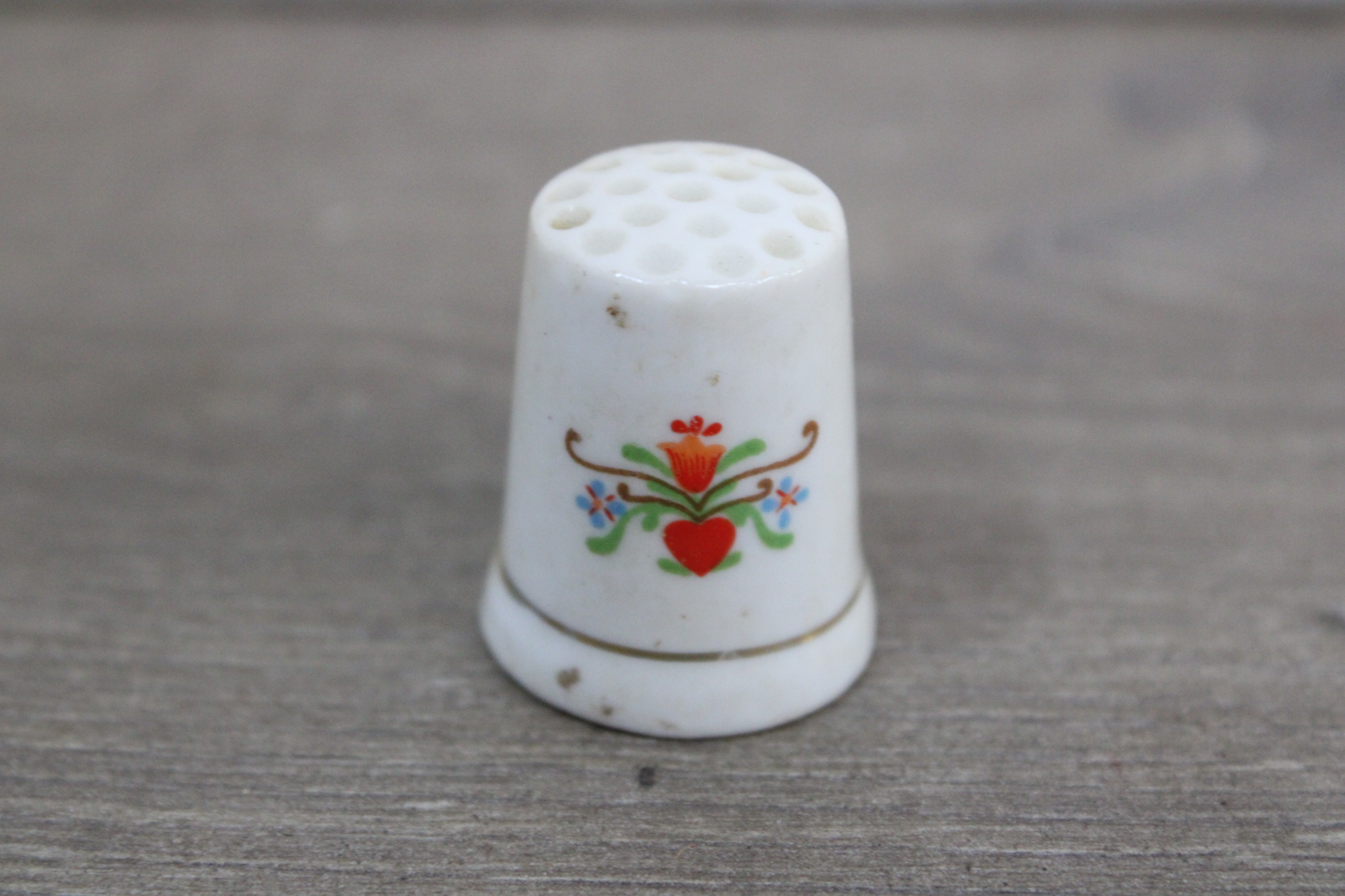 Verzameling porseleinen vingerhoedjes' – foto 10 – kavel bij GSD Auctions, Zoeterwoude