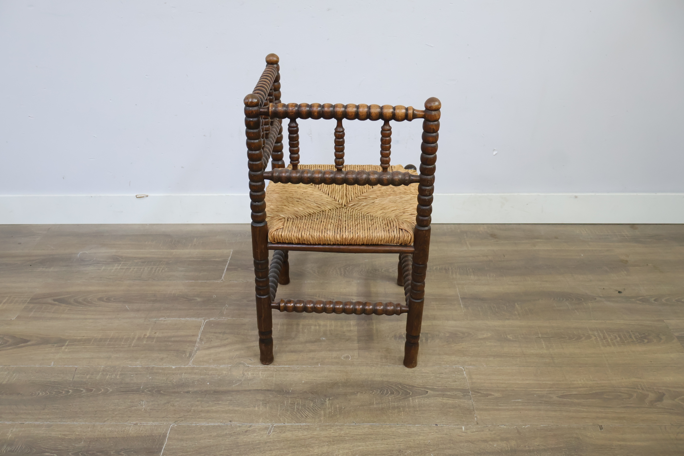 Antieke houten stoel met gevlochten zitting – foto 3 – kavel bij GSD Auctions, Zoeterwoude