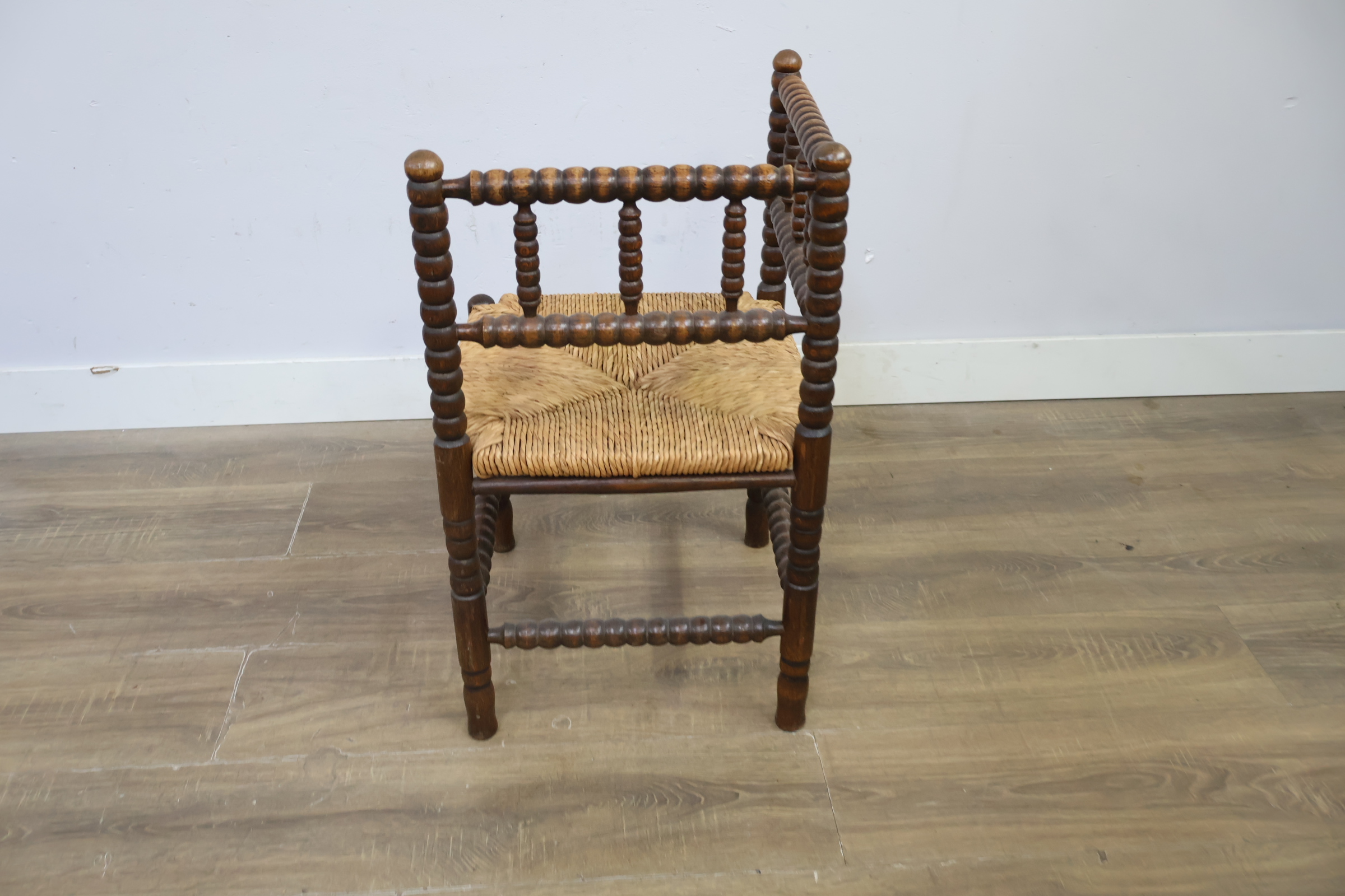 Antieke houten stoel met gevlochten zitting – foto 6 – kavel bij GSD Auctions, Zoeterwoude