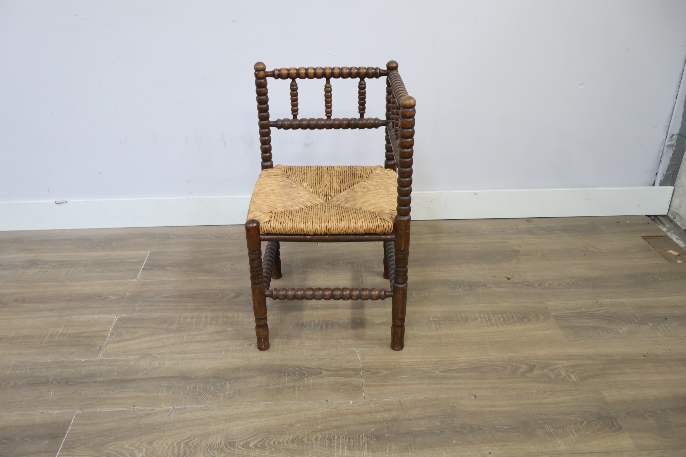 Antieke houten stoel met gevlochten zitting – foto 7 – kavel bij GSD Auctions, Zoeterwoude