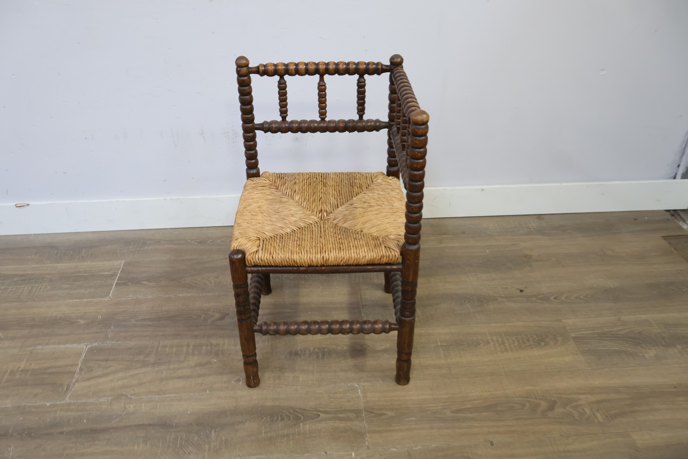 Antieke houten stoel met gevlochten zitting – foto 8 – kavel bij GSD Auctions, Zoeterwoude