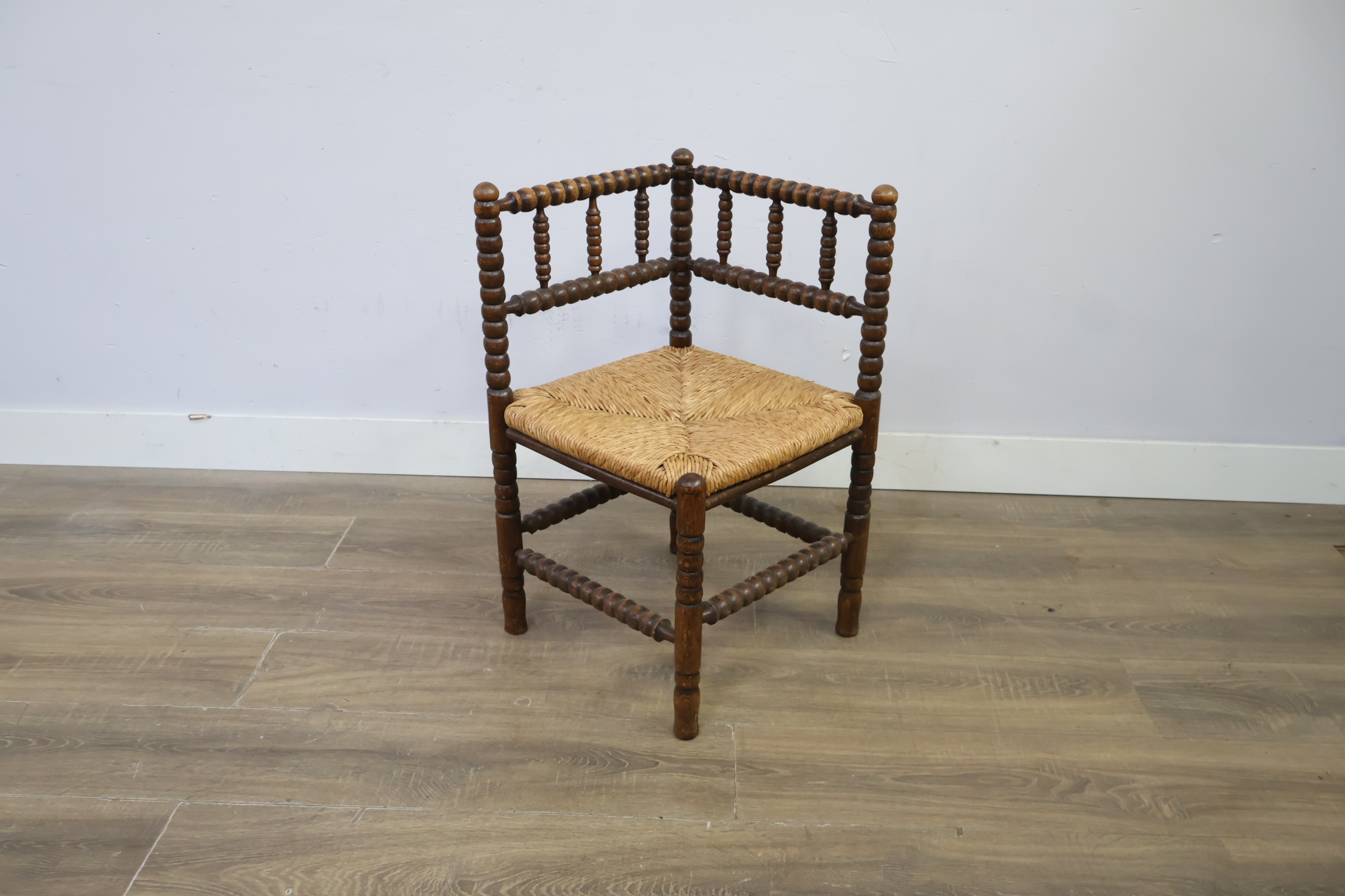 Antieke houten stoel met gevlochten zitting – foto 9 – kavel bij GSD Auctions, Zoeterwoude