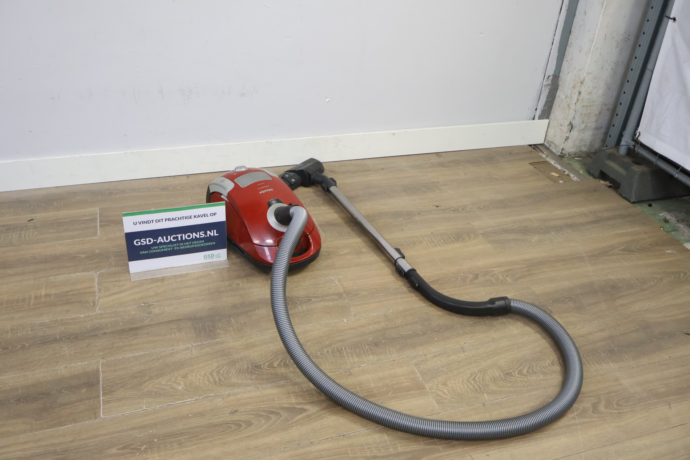 Miele Complete C1 Electroline stofzuiger – foto 2 – kavel bij GSD Auctions, Zoeterwoude