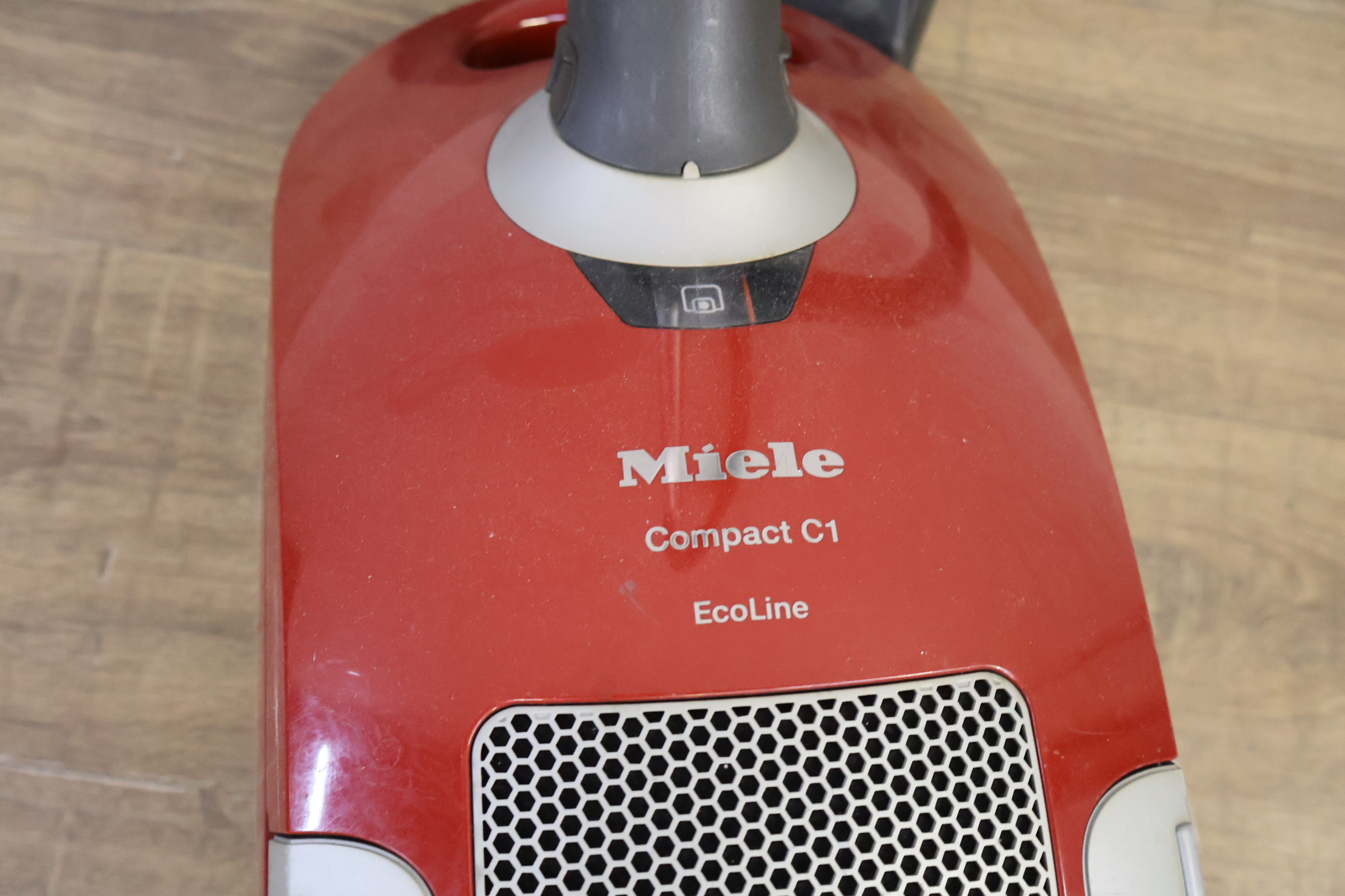 Miele Complete C1 Electroline stofzuiger – foto 7 – kavel bij GSD Auctions, Zoeterwoude