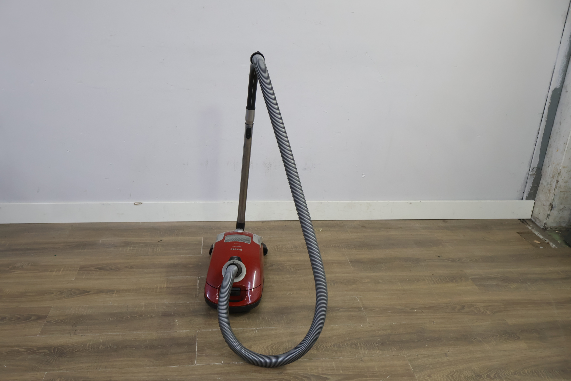 Miele Complete C1 Electroline stofzuiger – foto 10 – kavel bij GSD Auctions, Zoeterwoude