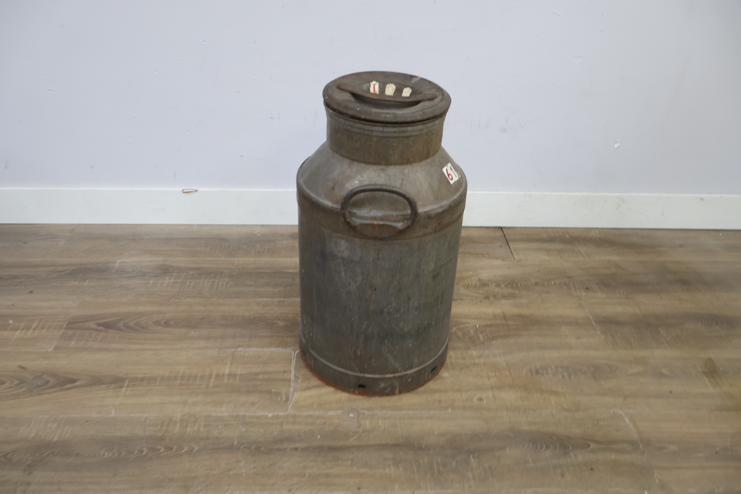 Oude metalen melkbus – foto 4 – kavel bij GSD Auctions, Zoeterwoude