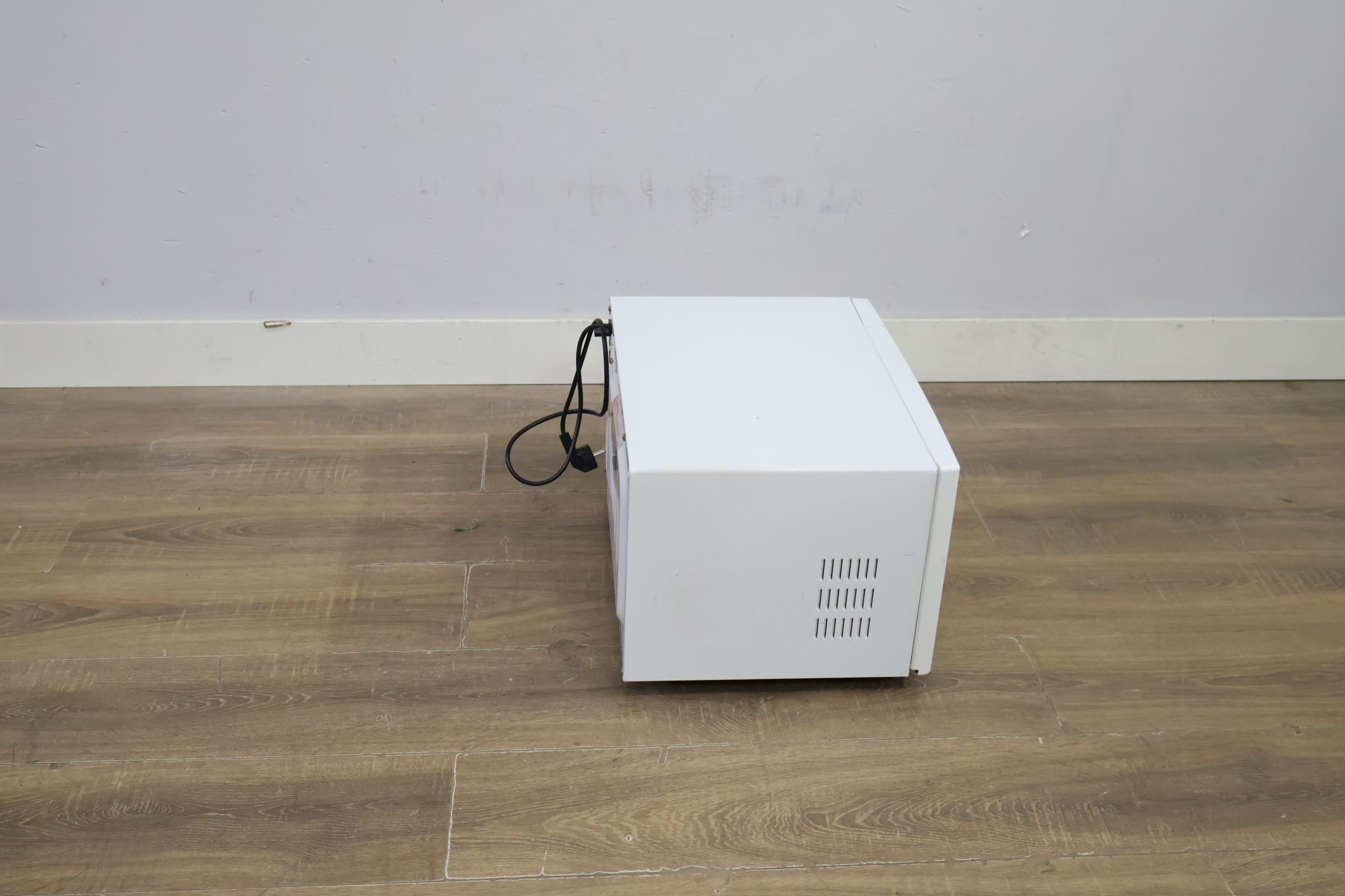 Siemens magnetron – foto 3 – kavel bij GSD Auctions, Zoeterwoude