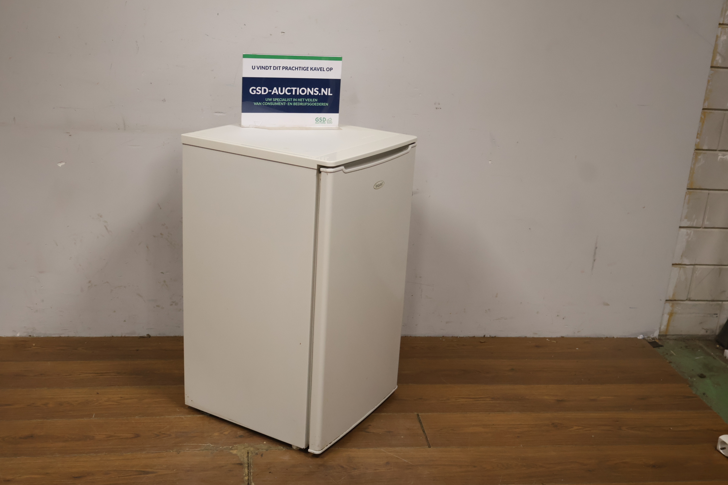 Etna kleine witte koelkast – kavel bij GSD Auctions, Zoeterwoude