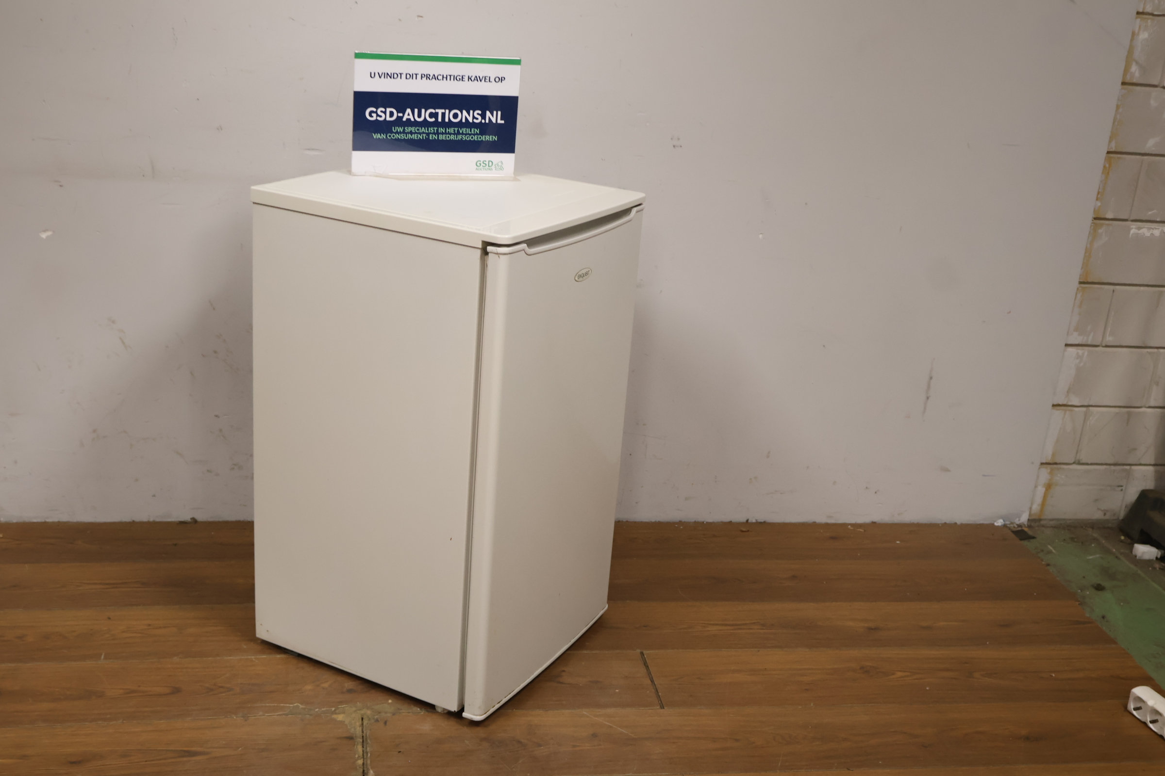 Etna kleine witte koelkast – foto 2 – kavel bij GSD Auctions, Zoeterwoude