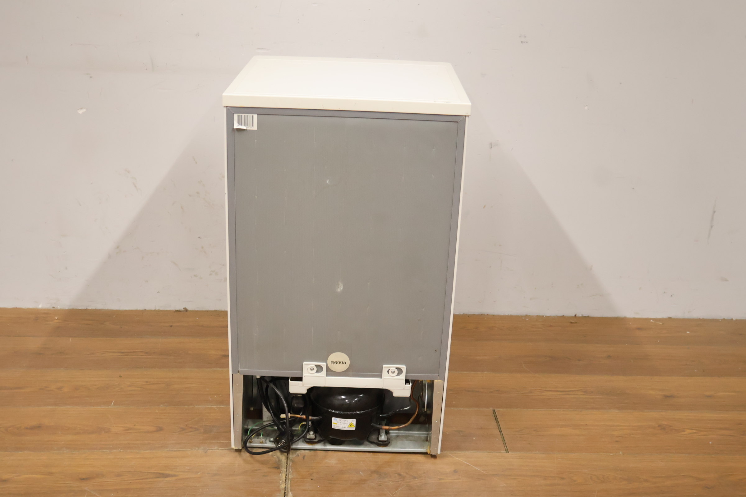 Etna kleine witte koelkast – foto 5 – kavel bij GSD Auctions, Zoeterwoude