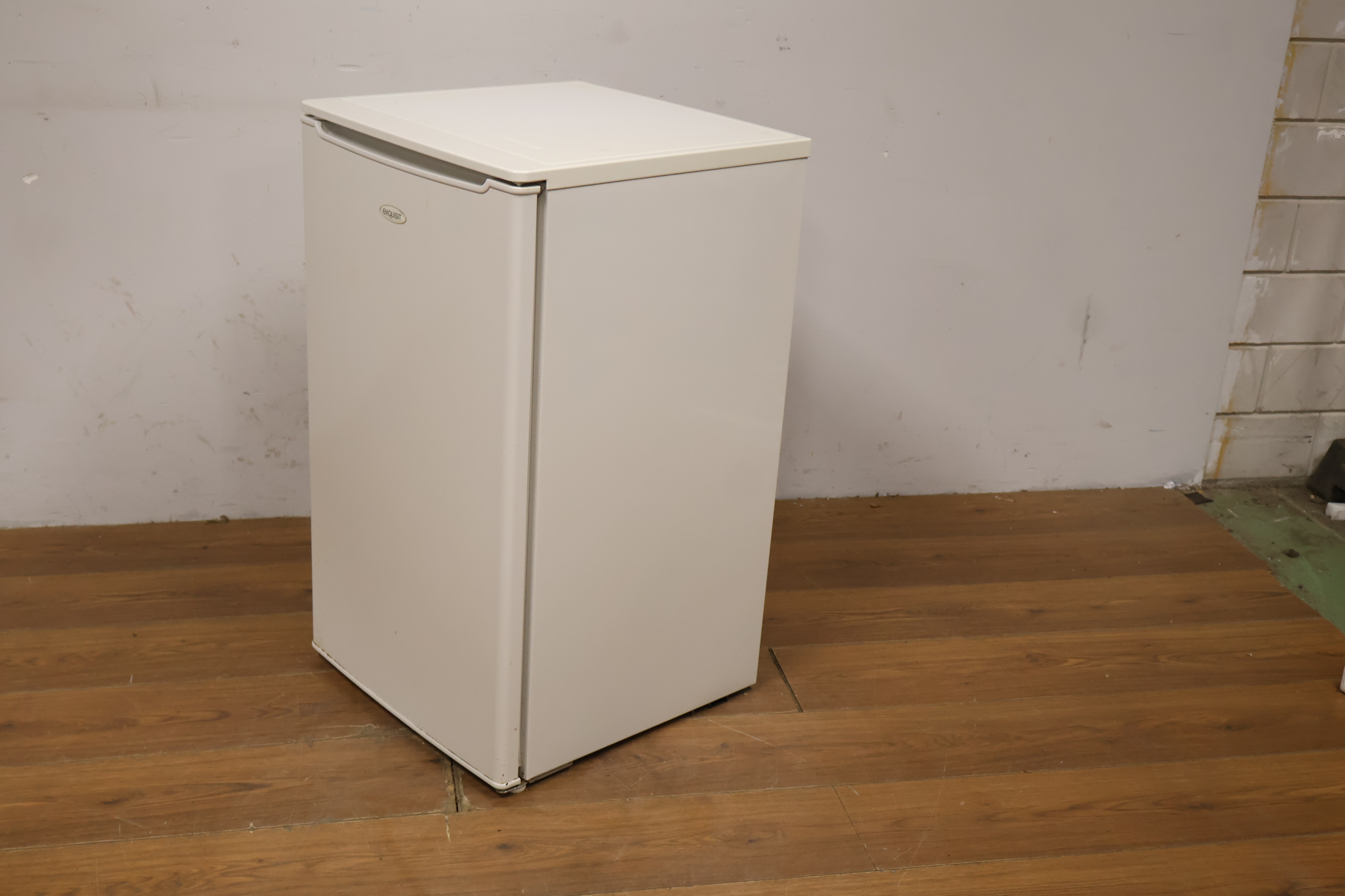 Etna kleine witte koelkast – foto 9 – kavel bij GSD Auctions, Zoeterwoude