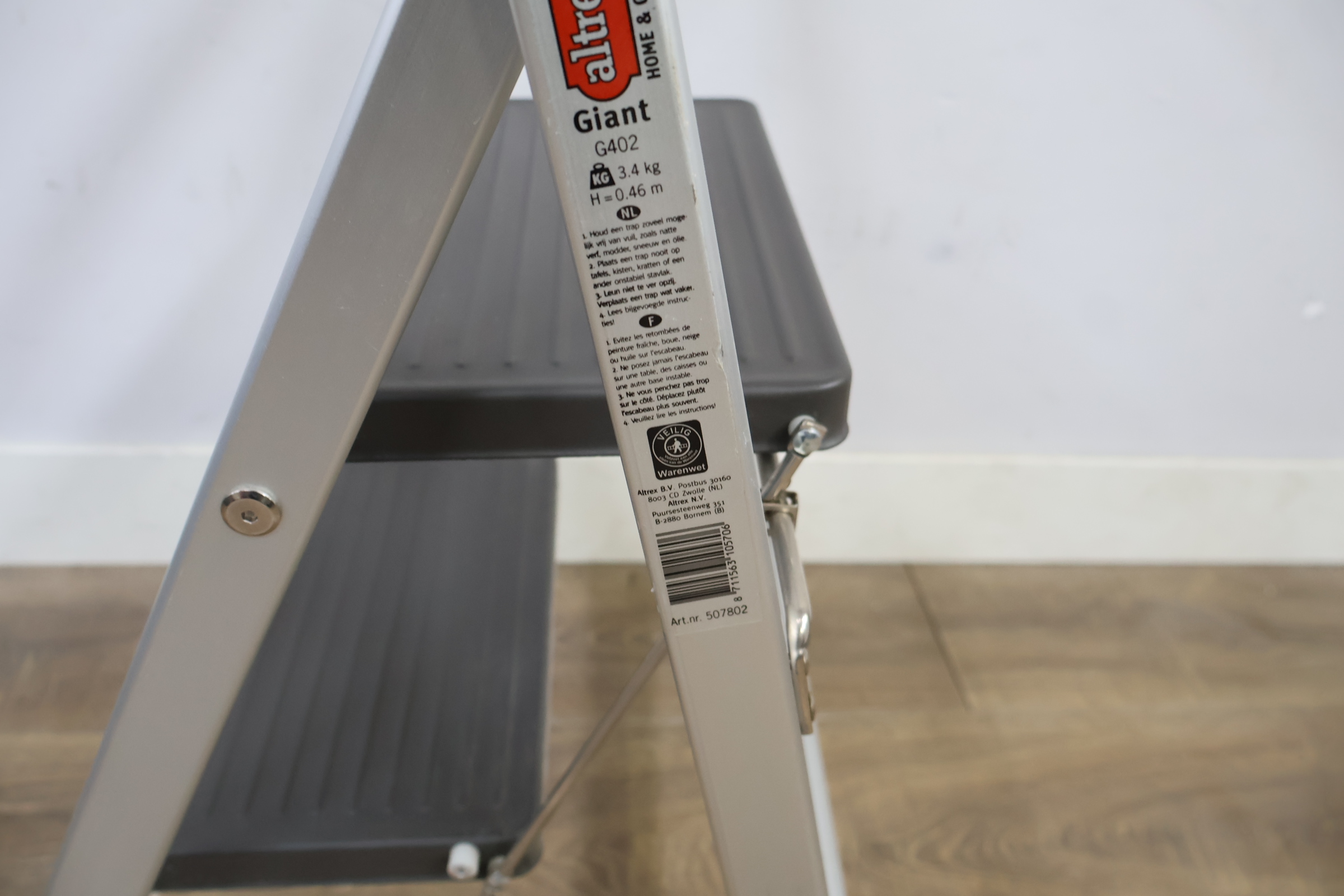Aluminium trapladder met 2 treden – foto 10 – kavel bij GSD Auctions, Zoeterwoude