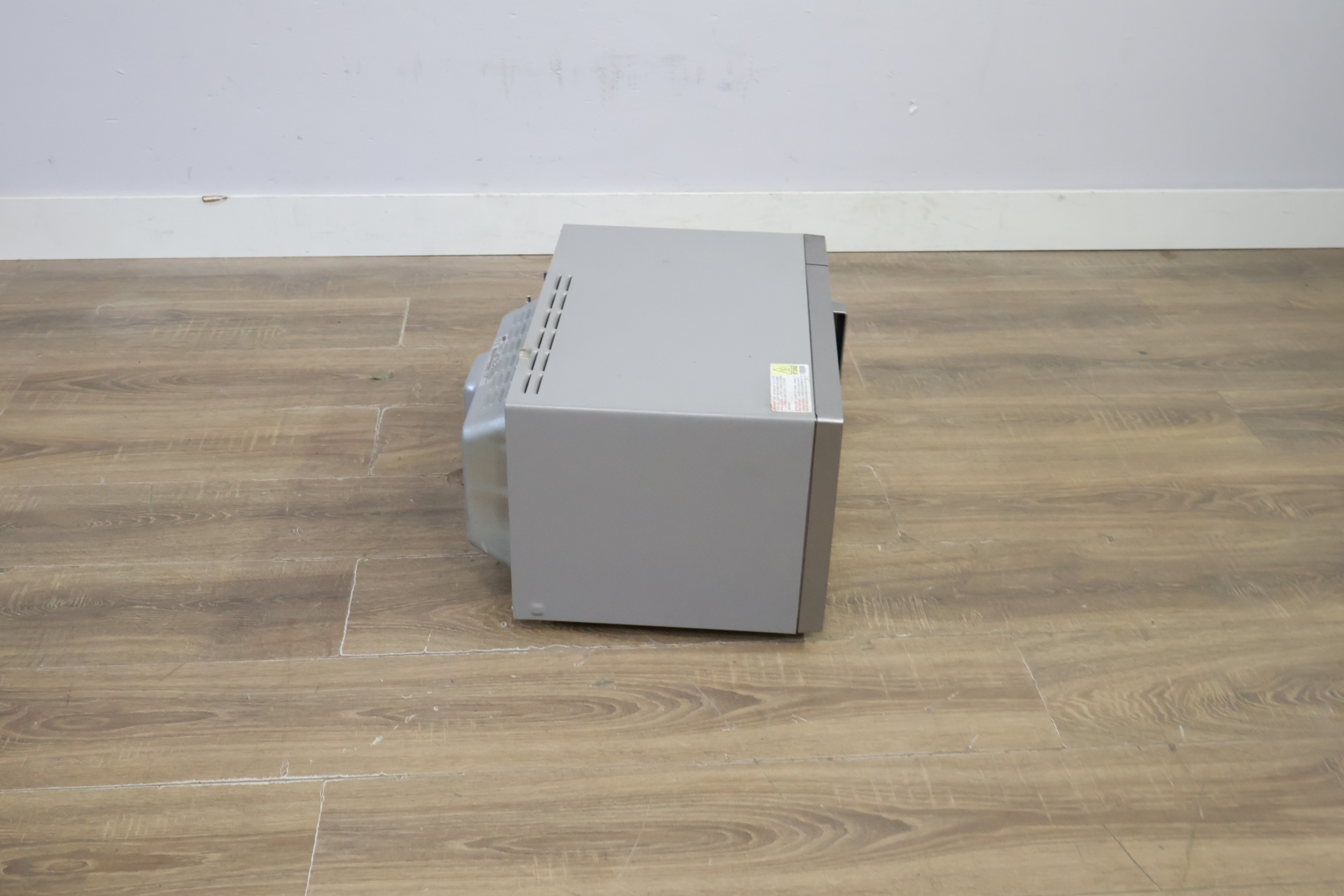 Samsung magnetron 23L zilver – foto 3 – kavel bij GSD Auctions, Zoeterwoude