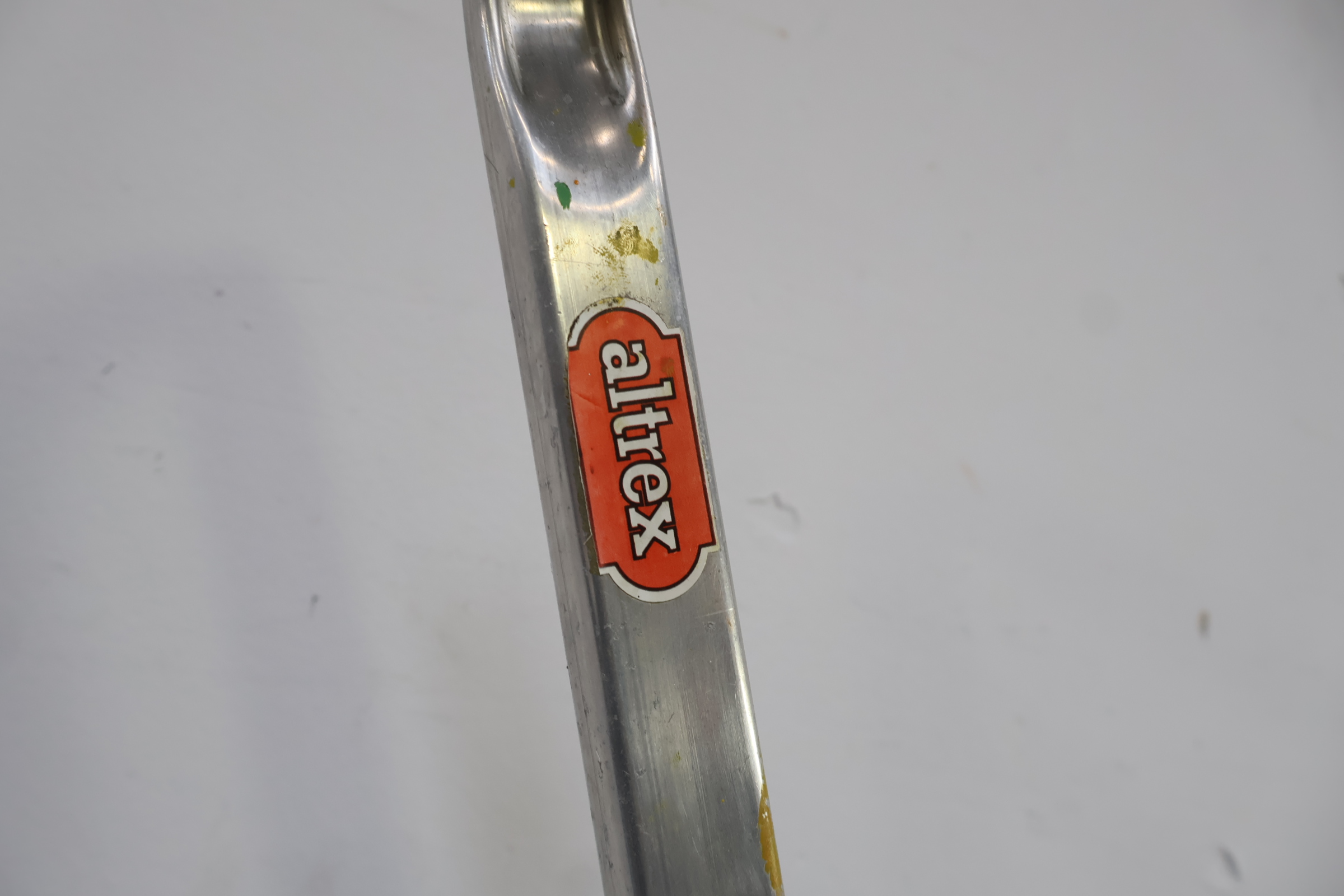 Aluminium vouwladder 6 treden – foto 5 – kavel bij GSD Auctions, Zoeterwoude