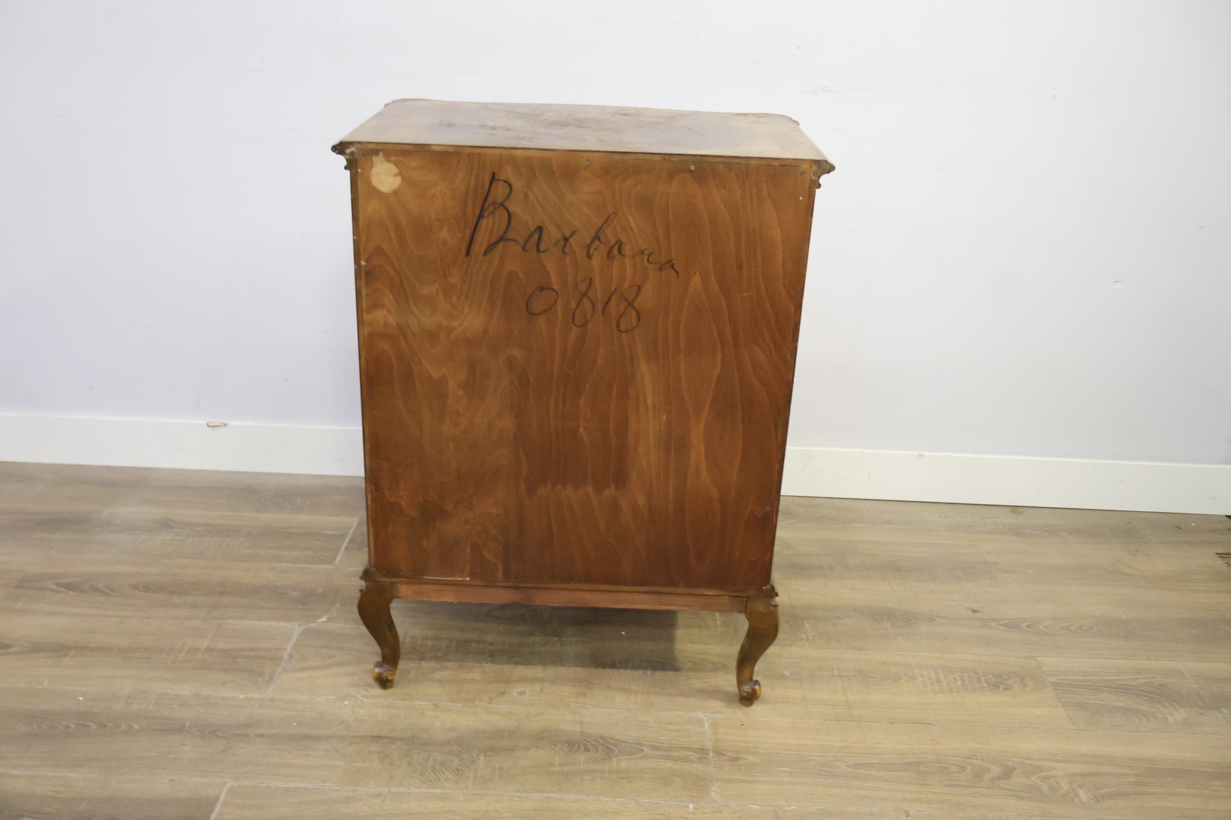 Houten ladekast met sierlijke fronten – foto 5 – kavel bij GSD Auctions, Zoeterwoude