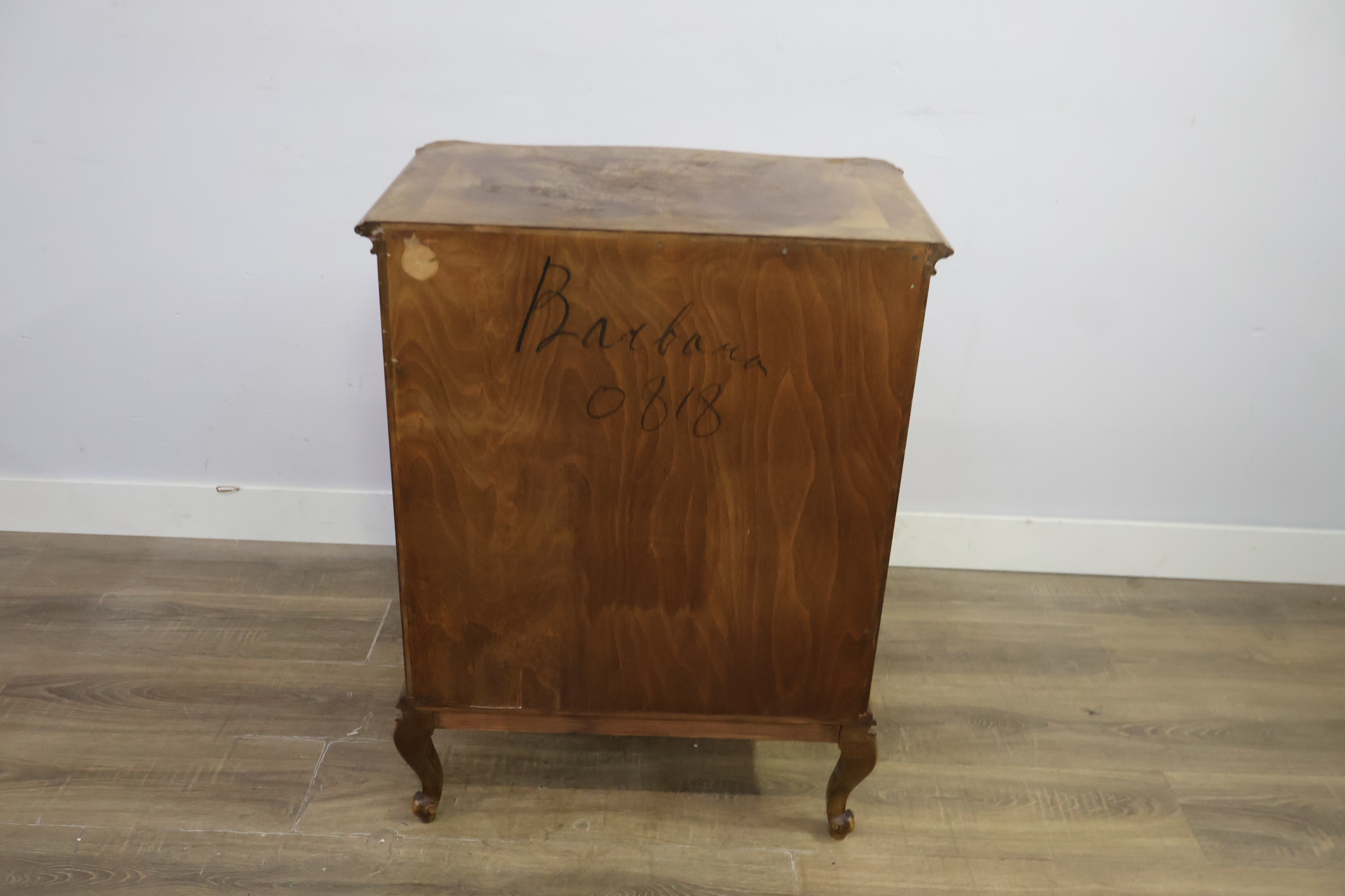 Houten ladekast met sierlijke fronten – foto 6 – kavel bij GSD Auctions, Zoeterwoude