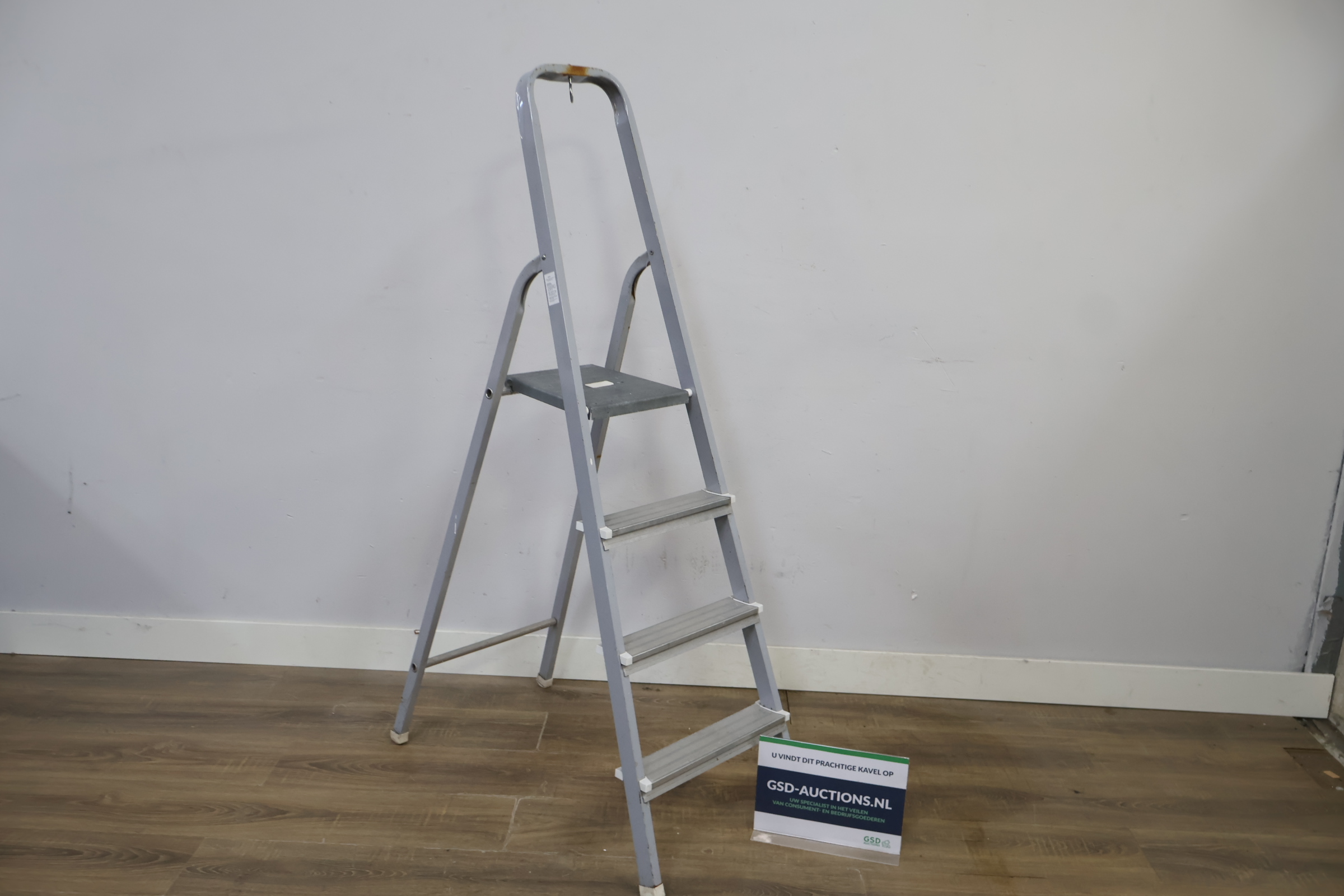 Wit vel papier met QR-code – foto 2 – kavel bij GSD Auctions, Zoeterwoude