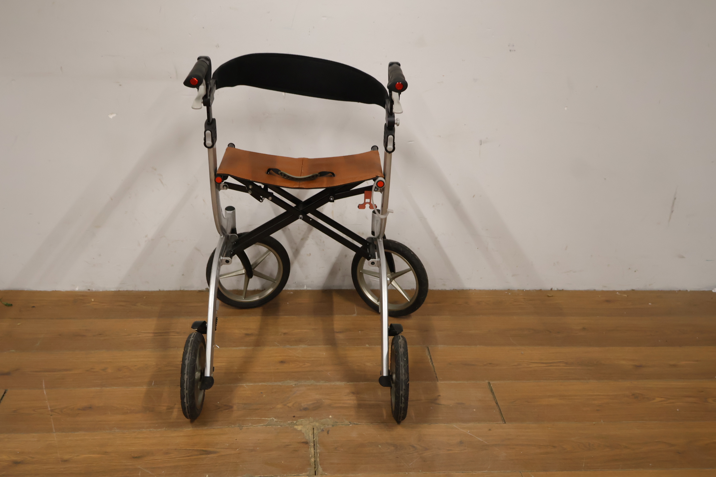 Rollator Trewixx X.O. mobility – foto 9 – kavel bij GSD Auctions, Zoeterwoude