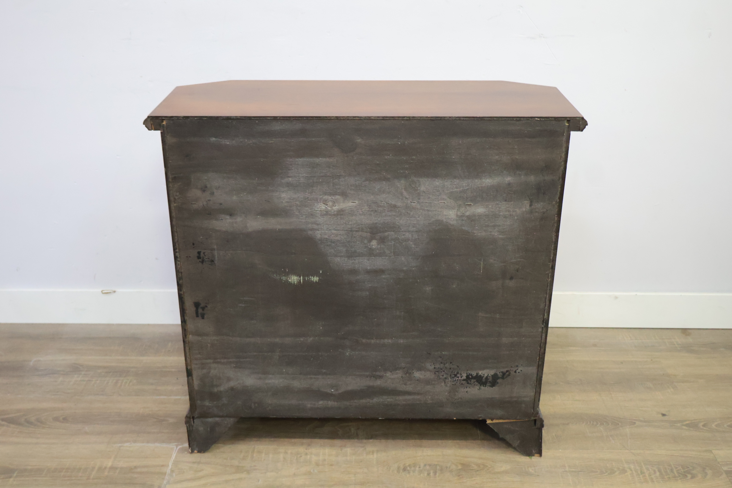 Antiek houten dressoir met lade en deuren – foto 6 – kavel bij GSD Auctions, Zoeterwoude