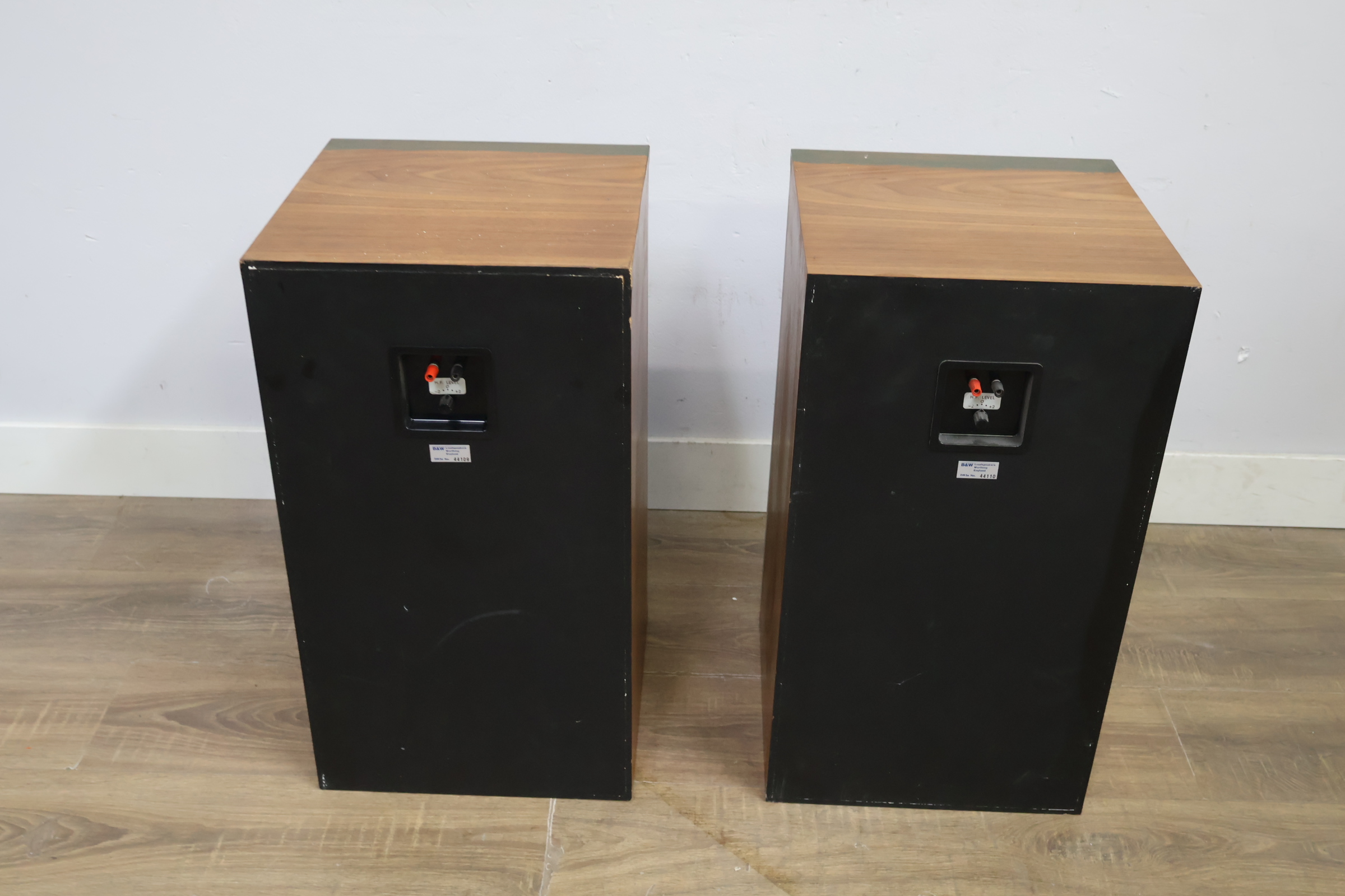 Bowers & Wilkins luidsprekers set – foto 6 – kavel bij GSD Auctions, Zoeterwoude