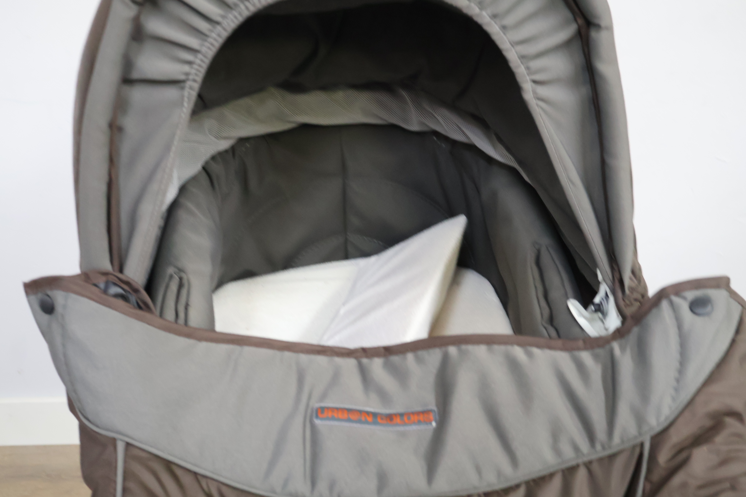 Babyset inclusief buggy, autostoel en accessoires – foto 8 – kavel bij GSD Auctions, Zoeterwoude