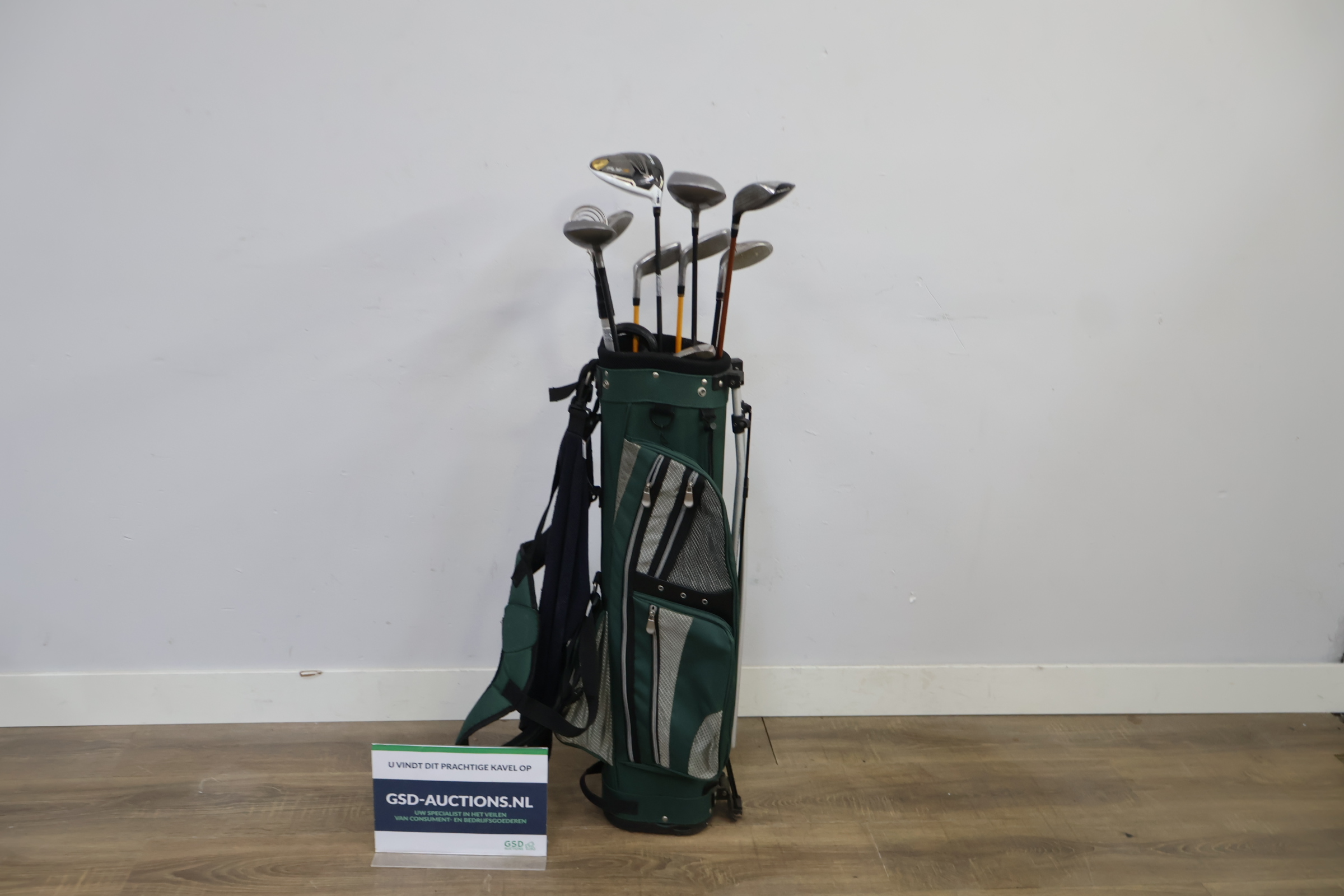Golfset met tas – foto 2 – kavel bij GSD Auctions, Zoeterwoude